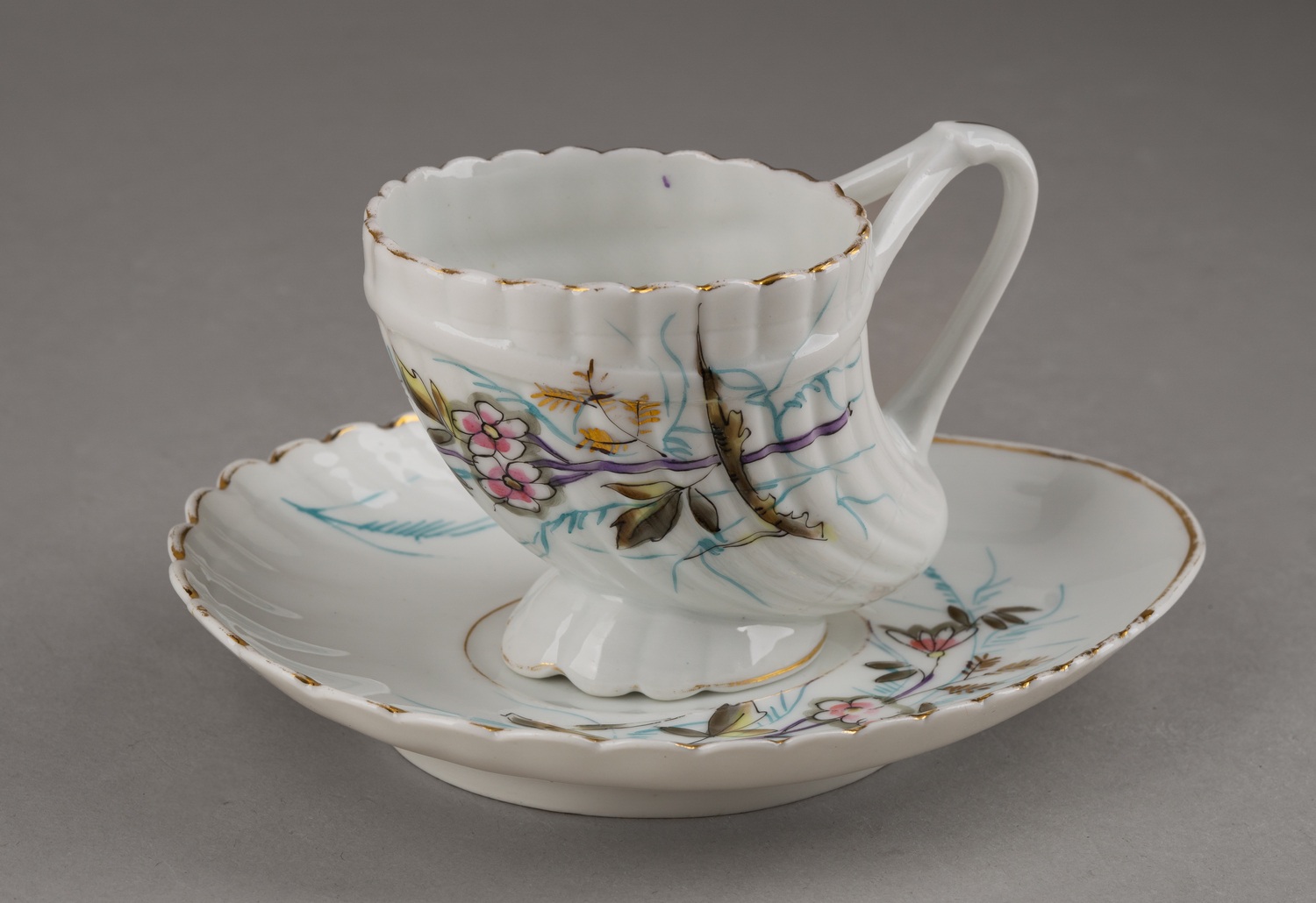 (Кузнецов) Чайная пара «Рог изобилия».
Россия, Завод Кузнецовых в Дулеве, 1872–1889 годы.