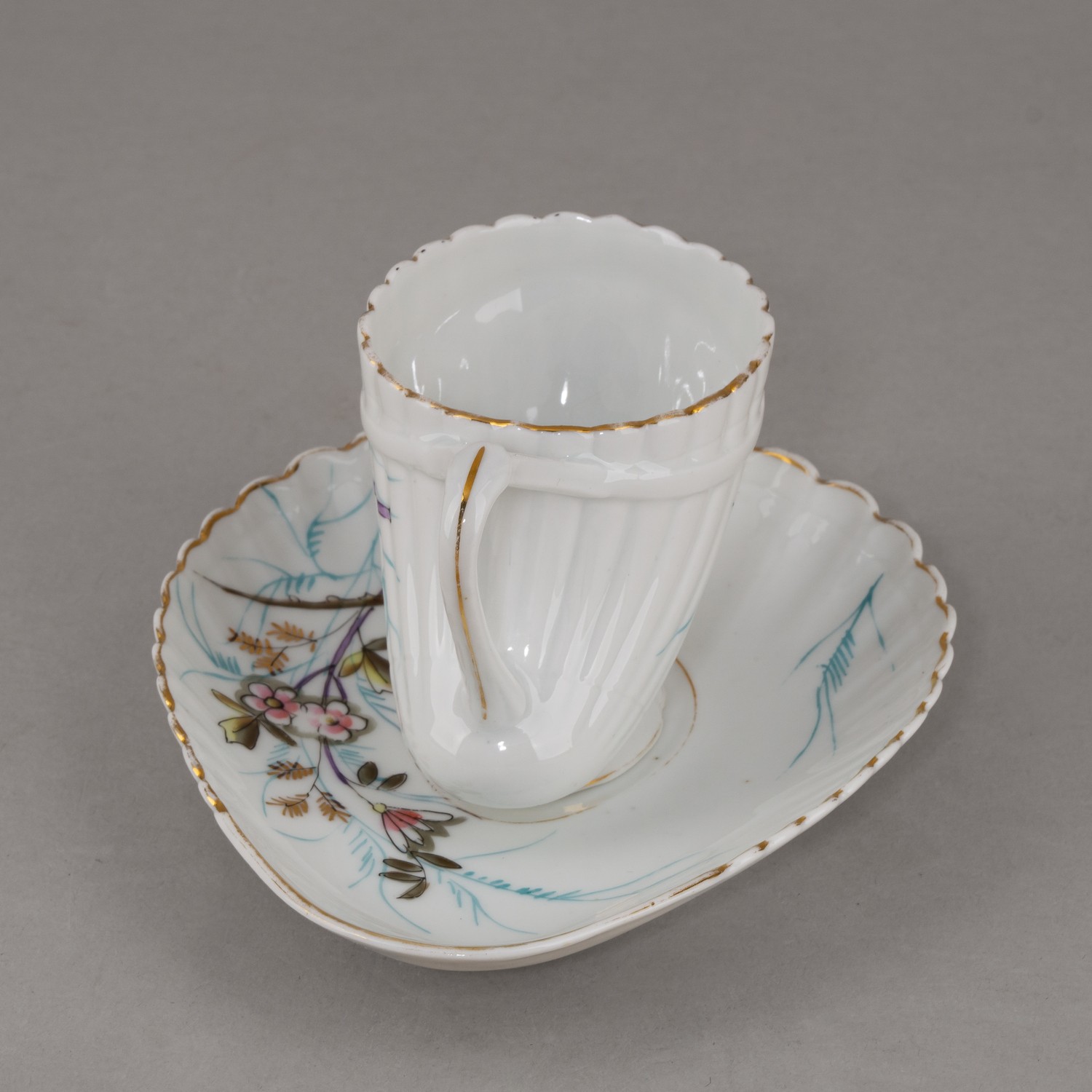 (Кузнецов) Чайная пара «Рог изобилия».
Россия, Завод Кузнецовых в Дулеве, 1872–1889 годы.