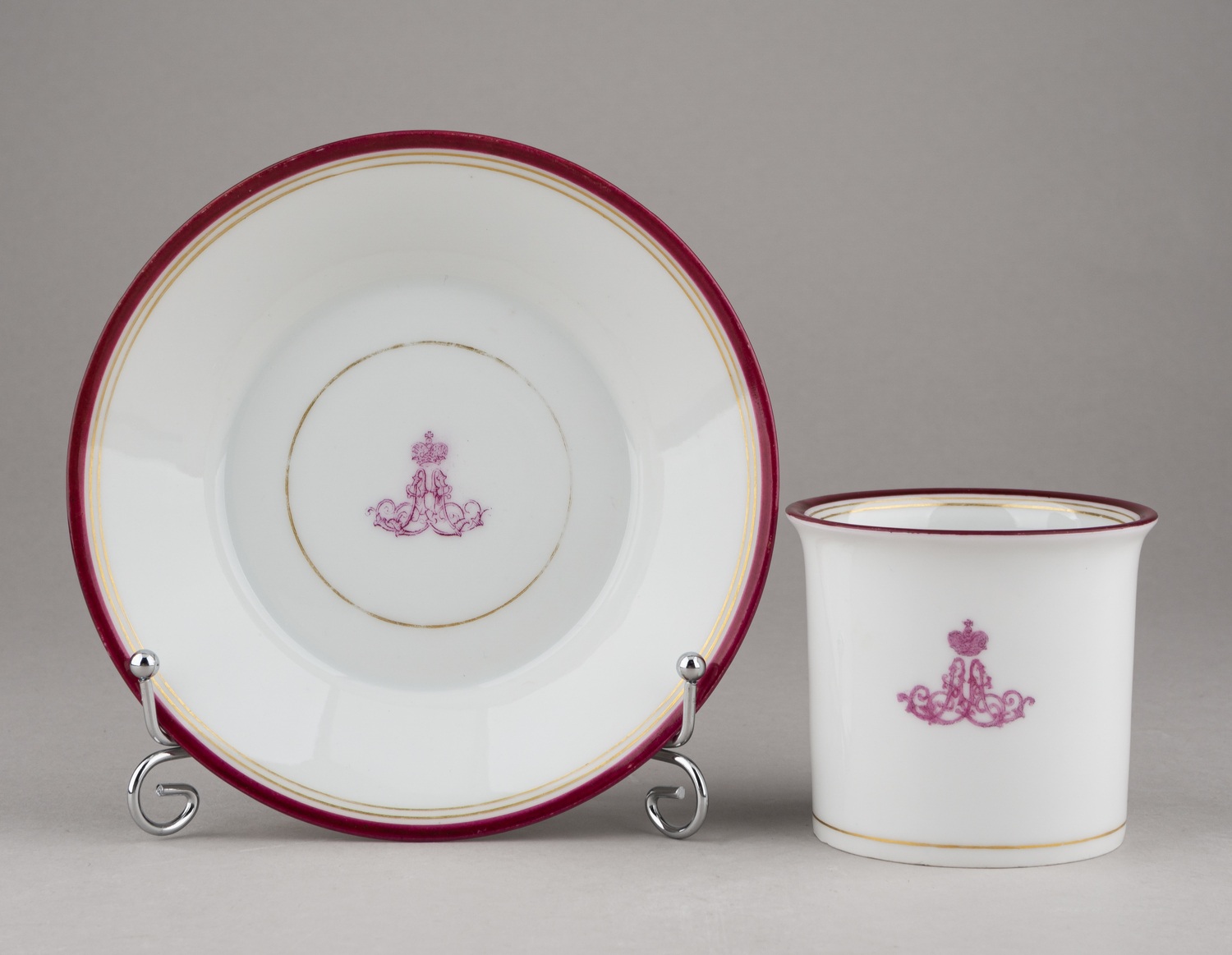 (ИФЗ) Чашка с блюдцем из сервиза великого князя Александра Александровича.  Будущий император Александр III. Императорский фарфоровый завод, 1910, 1915.