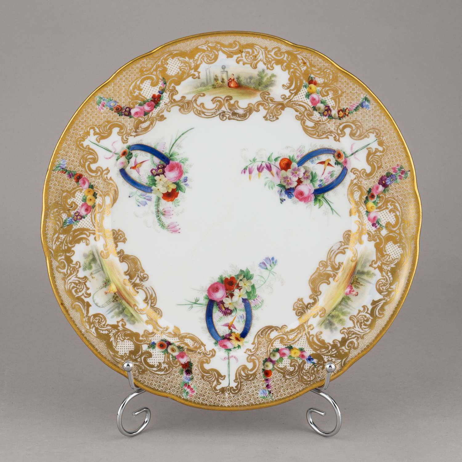 Тарелка с изображениями пейзажей, букетов и птиц. Фабрика «Споуд», Коупленд и Гаррет. Англия, 1833–1847 гг.