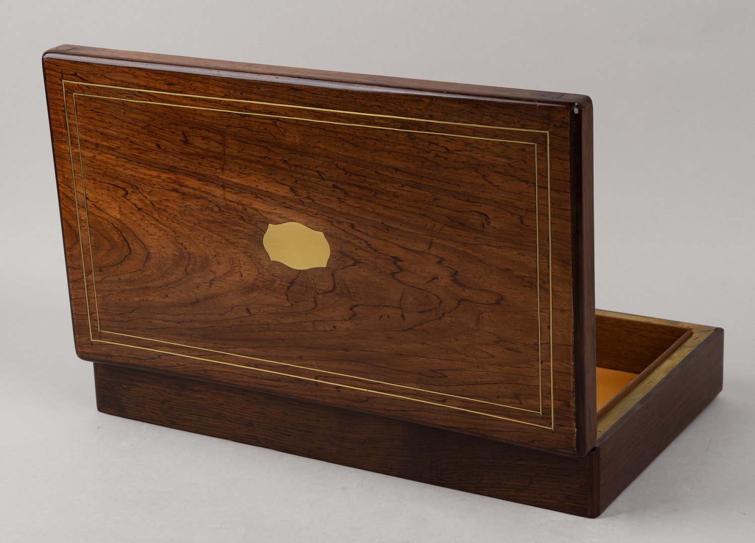 Шкатулка с надёжным запорным механизмом. Россия, конец XIX - начало XX века.