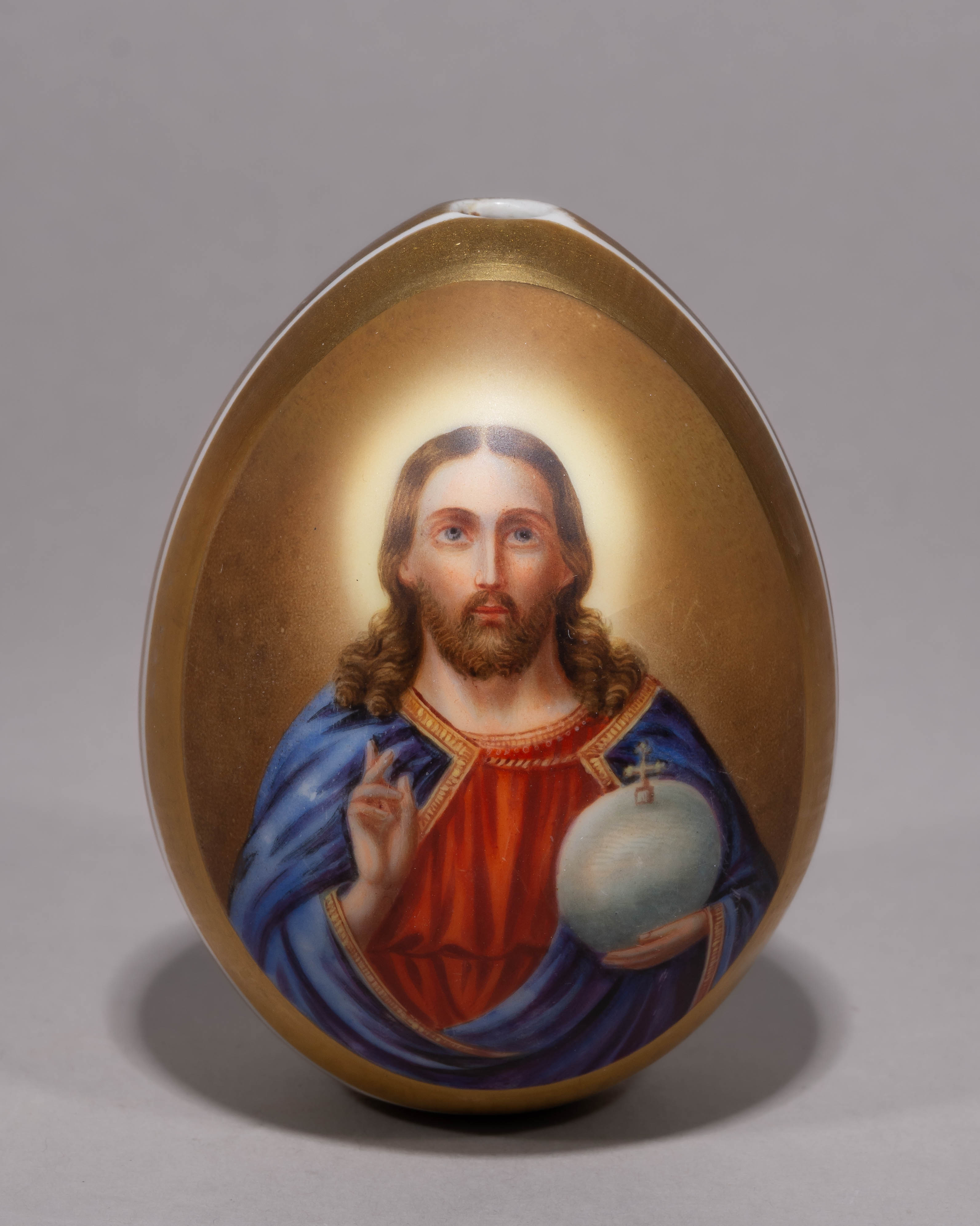 (ИФЗ) Пасхальное  яйцо с изображением Спасителя. Россия, Императорский фарфоровый завод, вторая треть XIX века.