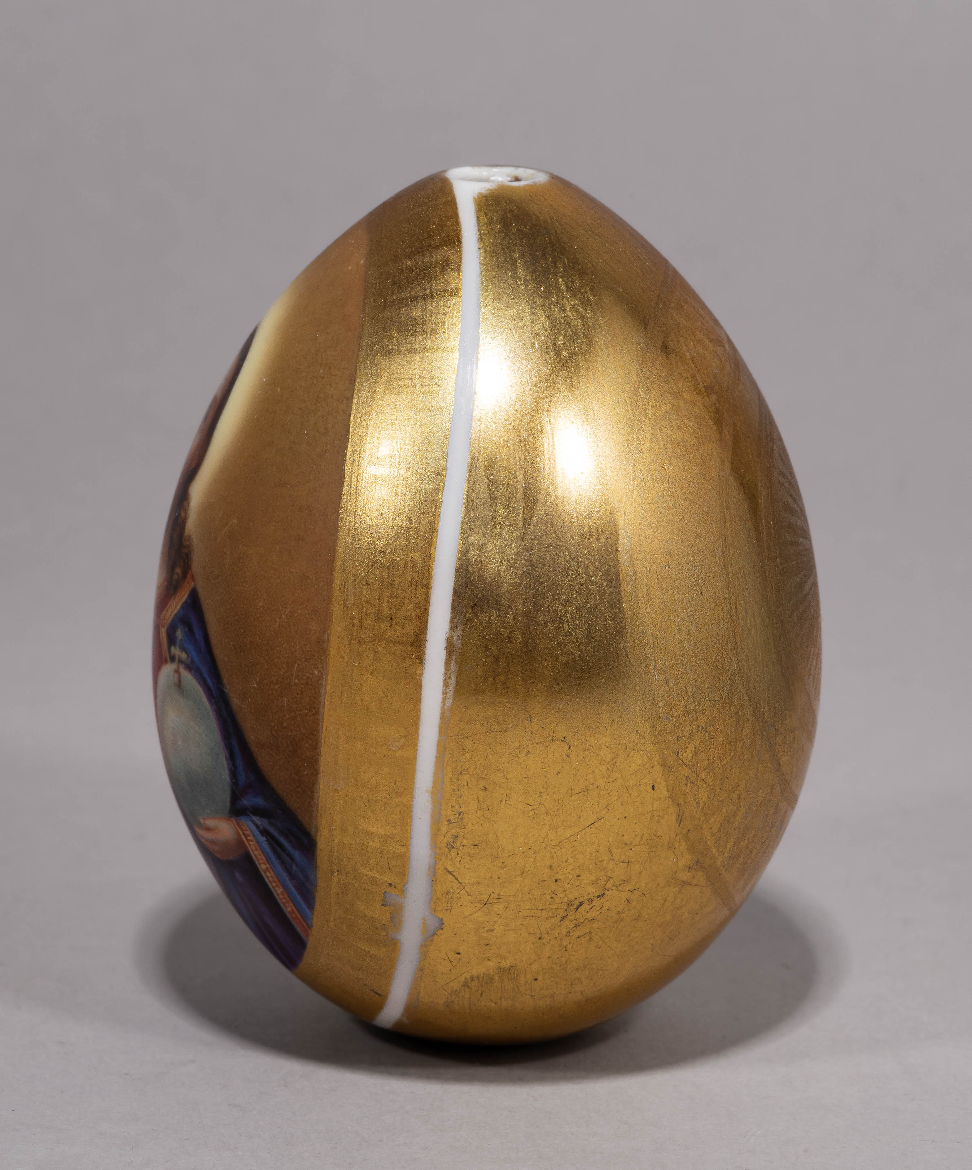 (ИФЗ) Пасхальное  яйцо с изображением Спасителя. Россия, Императорский фарфоровый завод, вторая треть XIX века.