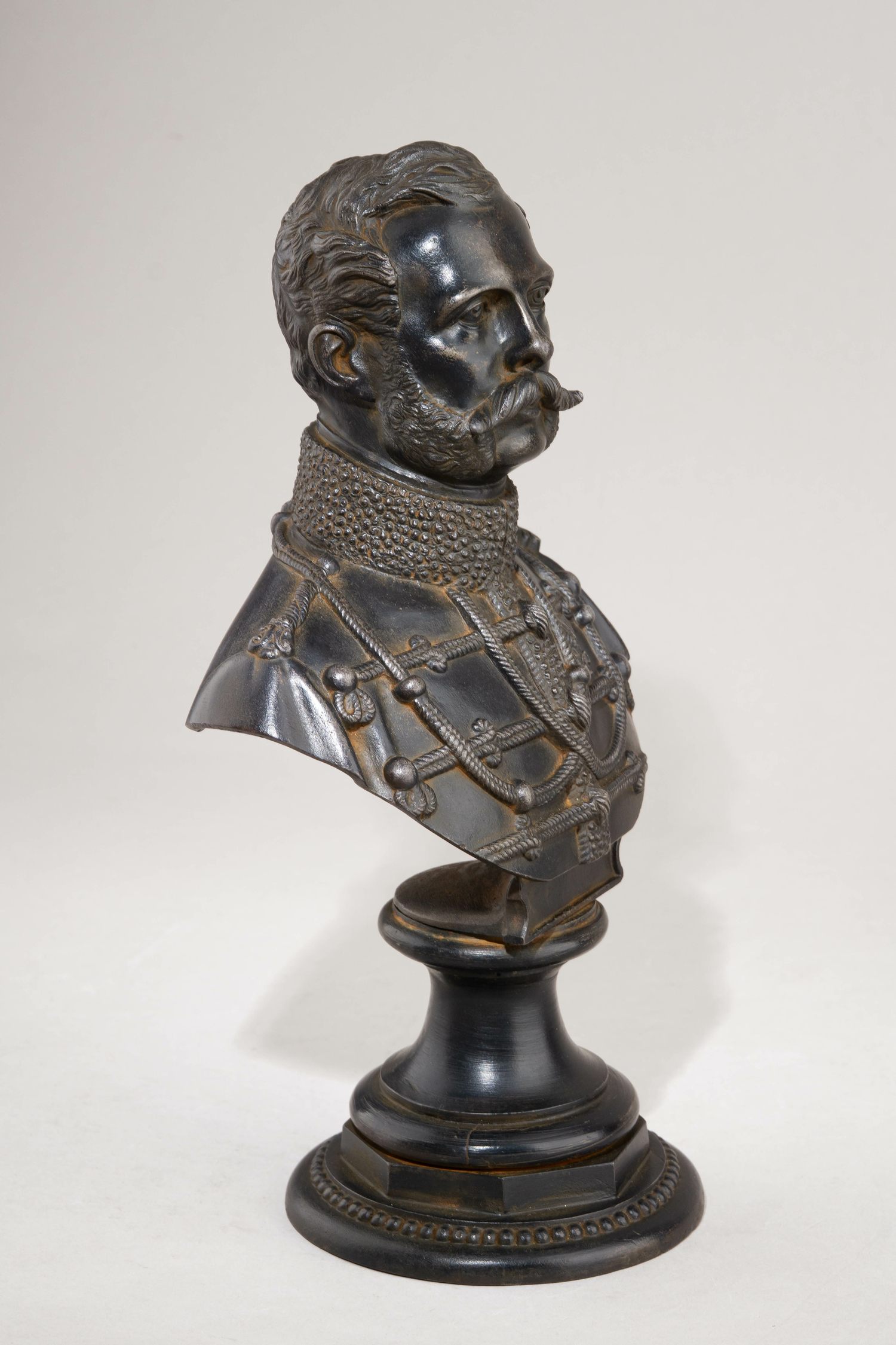 (Либерих)  Император Александр II. Бюст. 
Россия, Каслинский чугунолитейный завод,  по модели скульптора  Н.И. Либериха 1868 года. 1870-1880 годы.