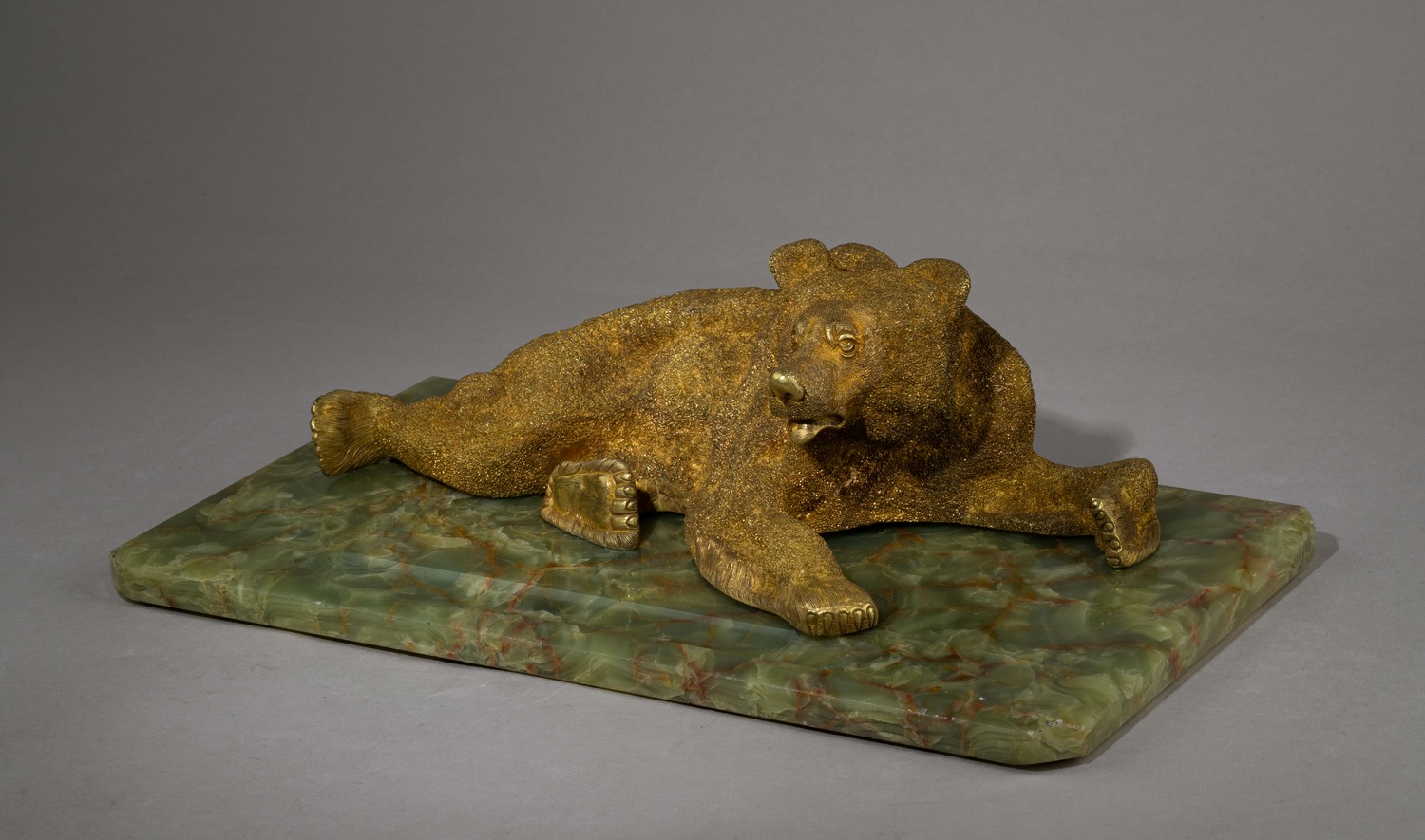 (Либерих) Настольная скульптура «Медведица».
Россия, скульптор Н.И. Либерих,  конец XIX в.