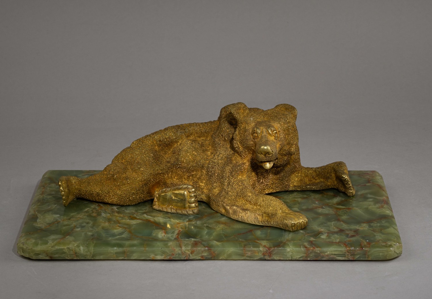 (Либерих) Настольная скульптура «Медведица».
Россия, скульптор Н.И. Либерих,  конец XIX в.