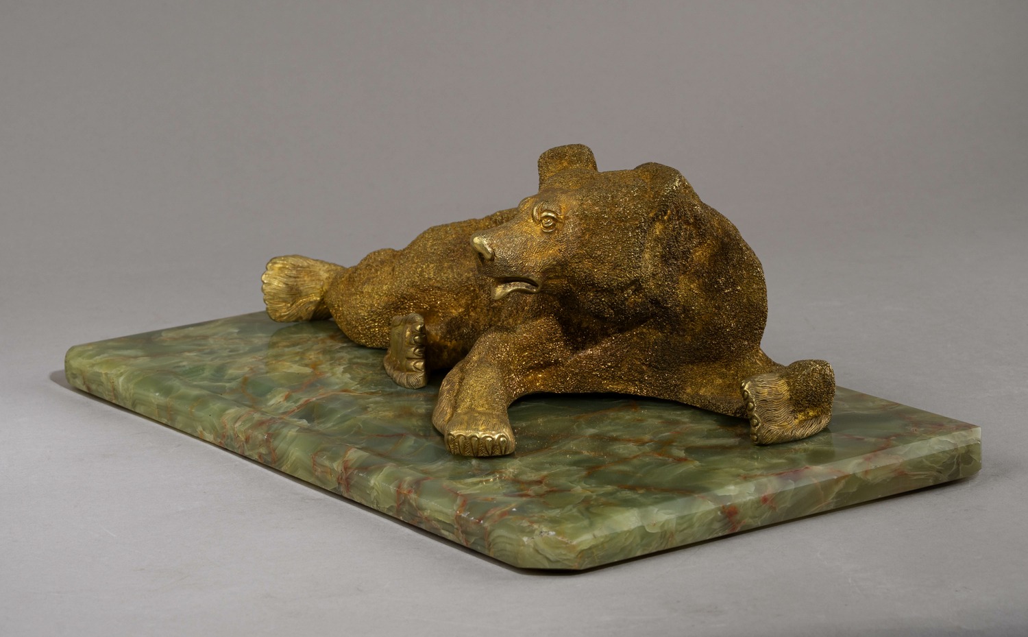 (Либерих) Настольная скульптура «Медведица».
Россия, скульптор Н.И. Либерих,  конец XIX в.