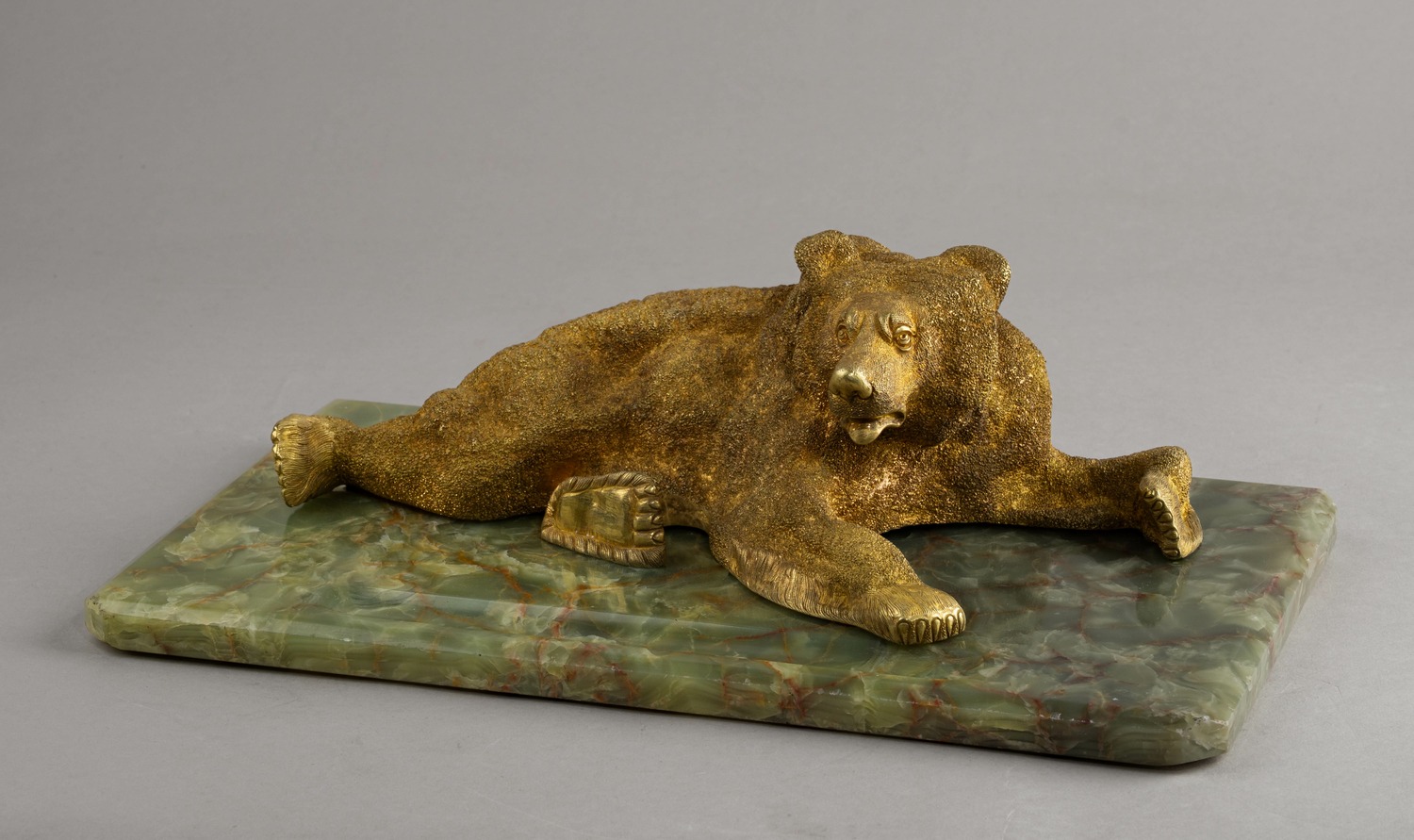 (Либерих) Настольная скульптура «Медведица».
Россия, скульптор Н.И. Либерих,  конец XIX в.