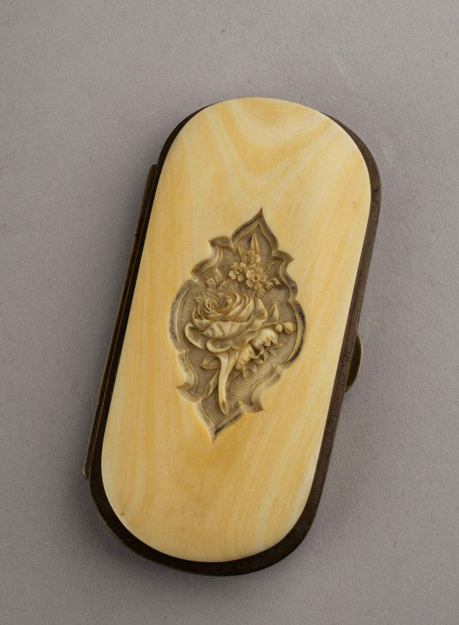 Костяной футляр. Россия, последняя треть  XIX века.
