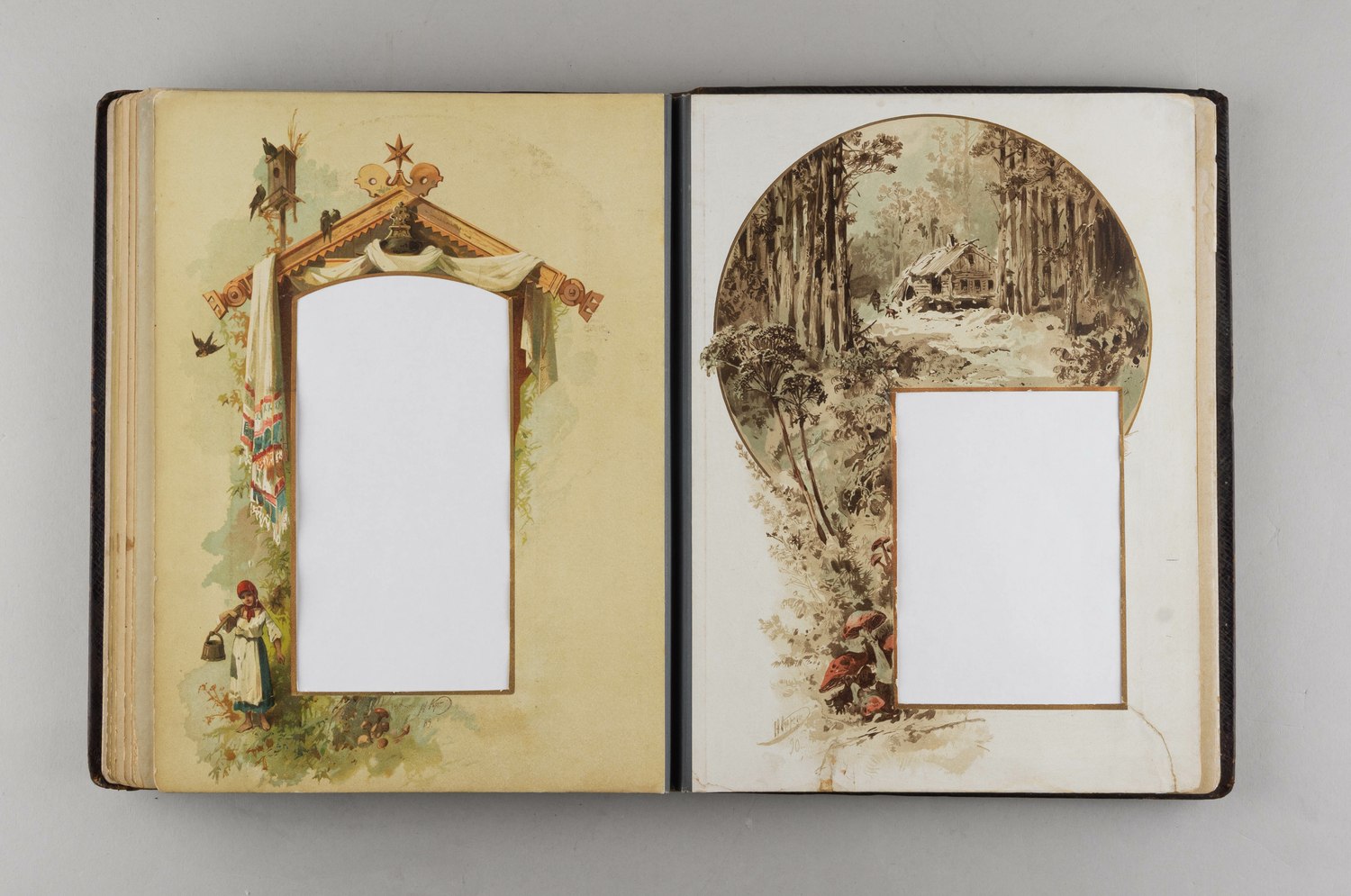 (Каразин) Альбом для фотографий с хромолитографиями Н.Н. Каразина.  Россия, Санкт-Петербург, конец XIX–начало XX века.