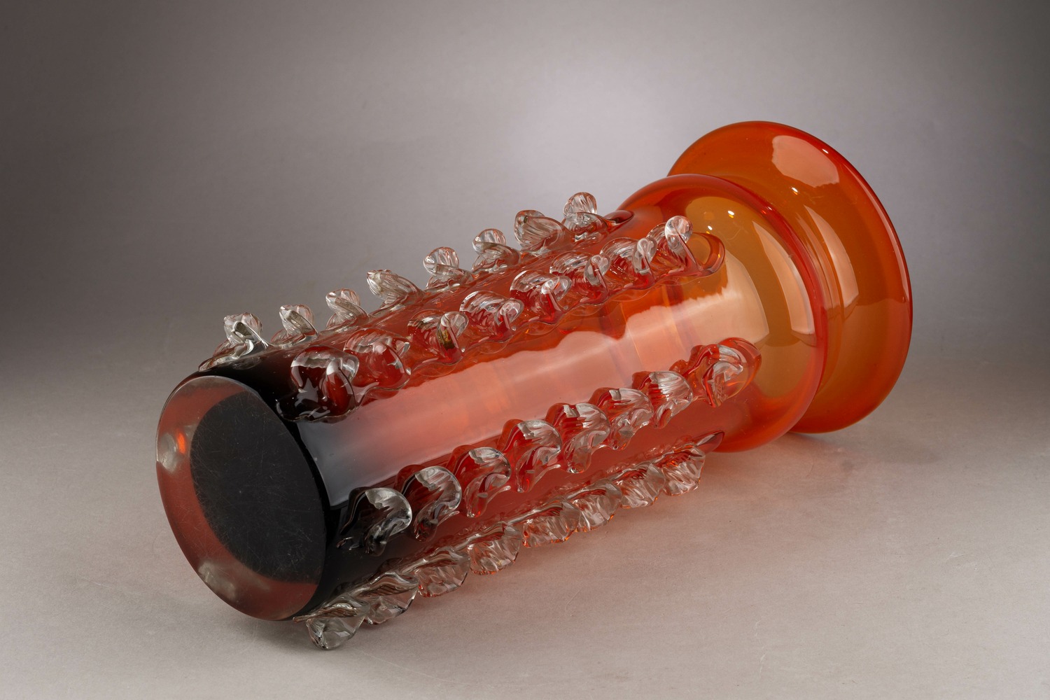 Ваза оранжевая.
СССР, вторая половина XX века.