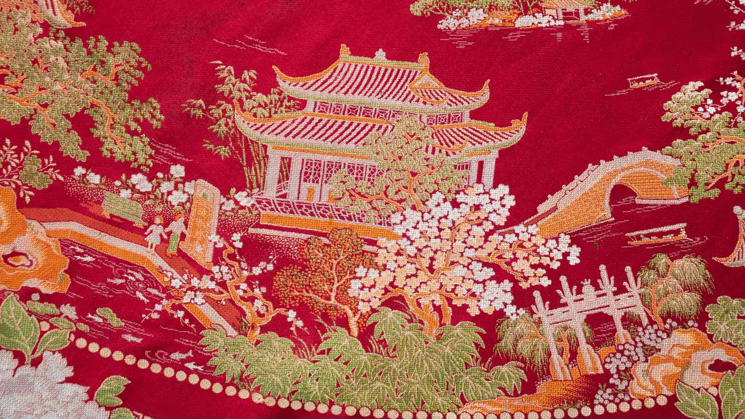 (Золотая медаль на Всемирной выставке 1926 года) Шелковая скатерть. Китай, Ханчжоу, шелкоткацкая фабрика Дуцзиньшэн, первая половина XX века.