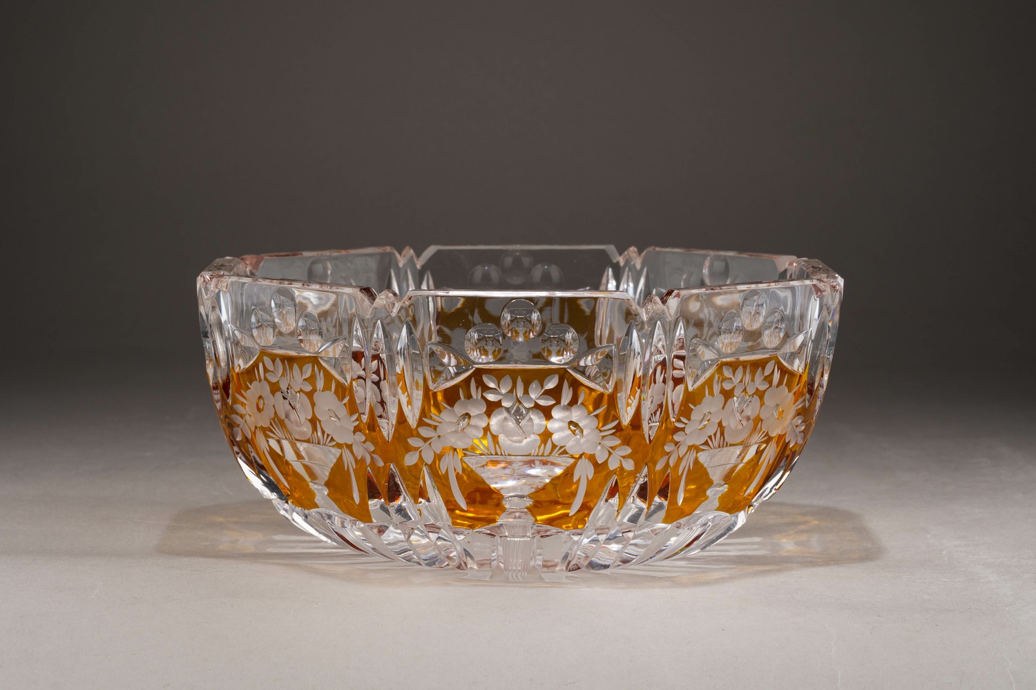 Ваза. Германия, завод Йозефиненхютте (Josephinenhütte), автор дизайна Зигфрид Хертель, 1930-е годы.