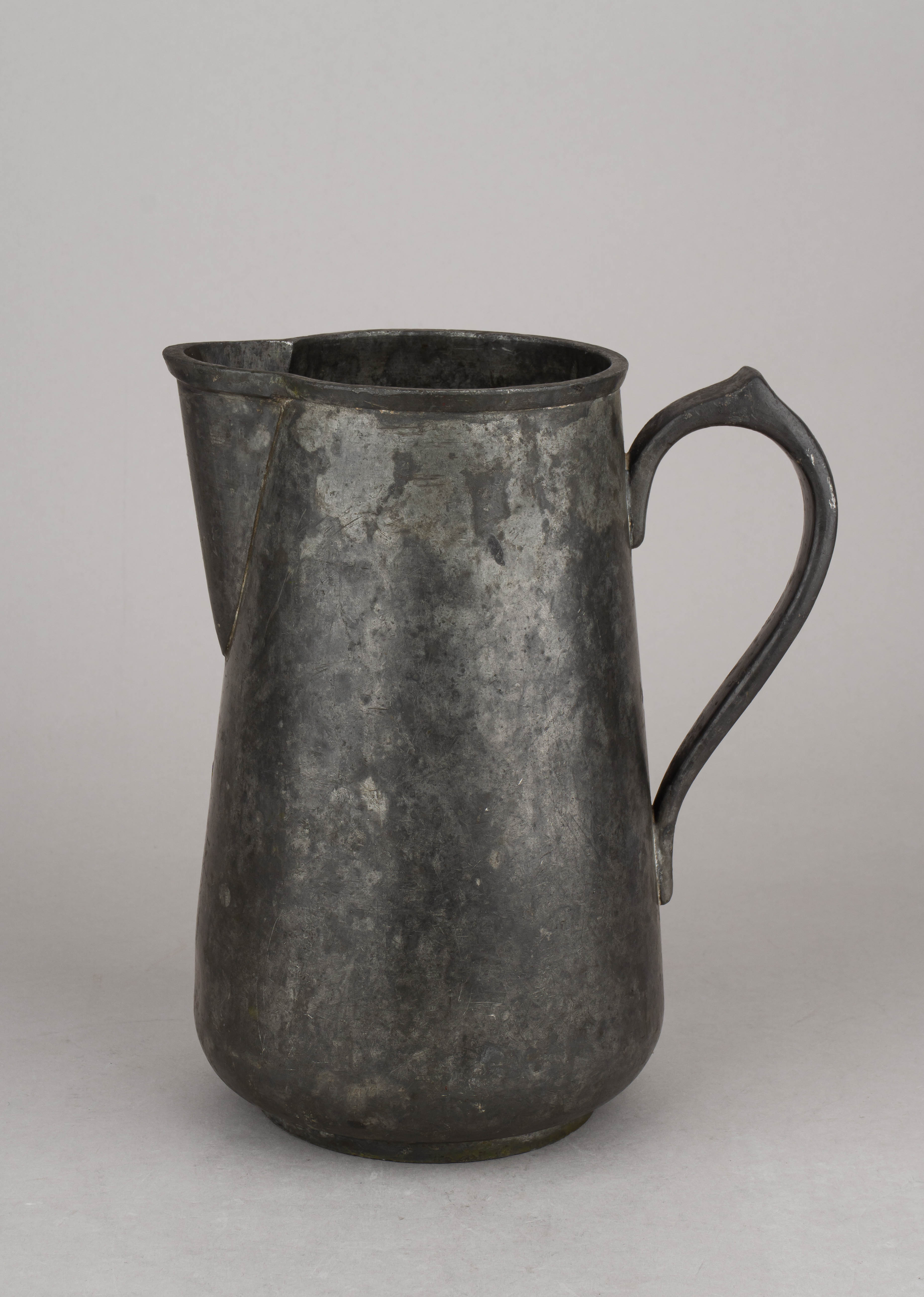 (Лейб-гвардии Финляндский полк) Кувшин лейб-гвардии Финляндского полка. Россия, Санкт-Петербург,  мастерская Фердинанда-Иоганна Рейтемейера,  1910.