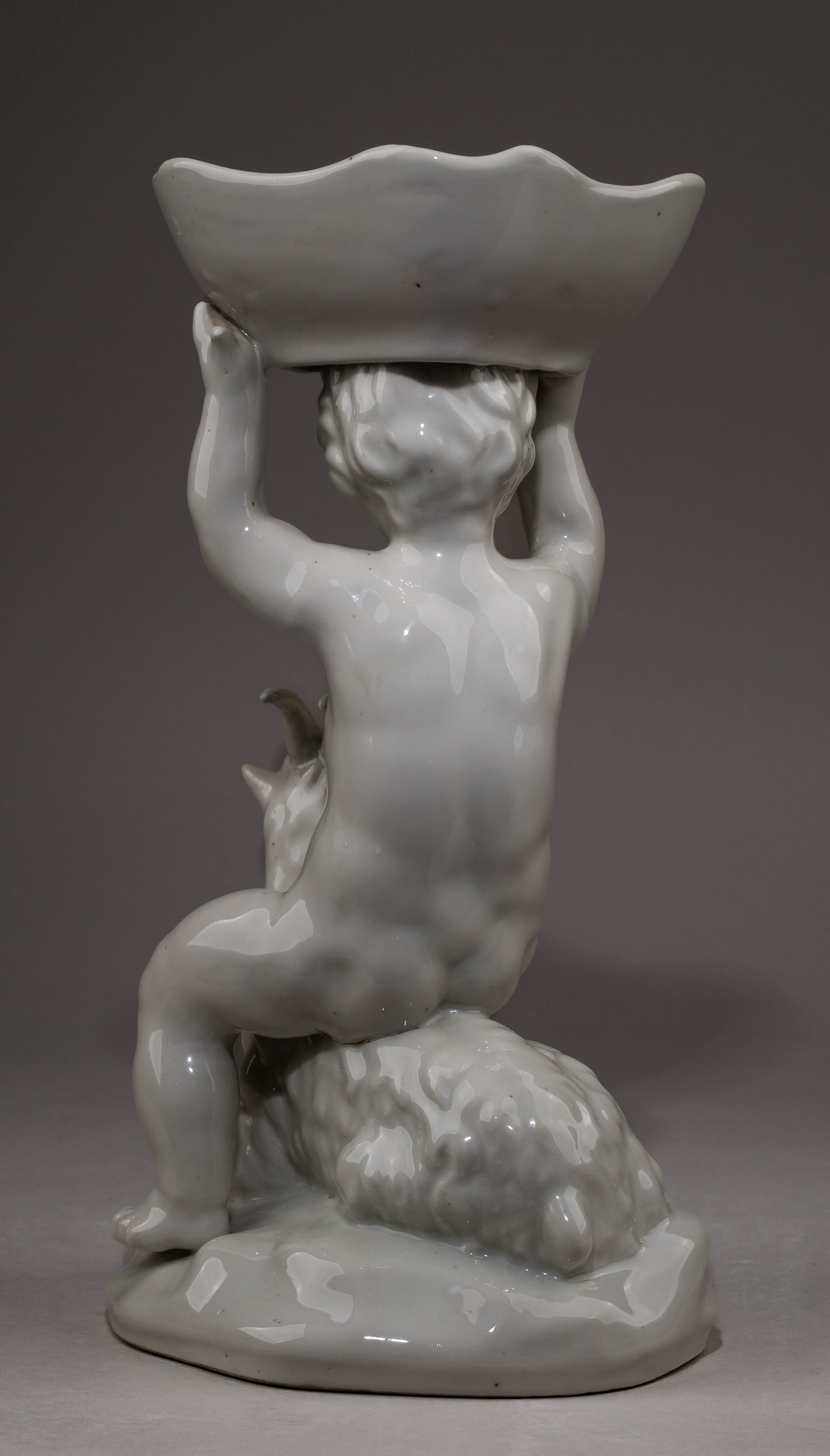 Ваза «Путто с козленком».  СССР, вторая половина   XX века.