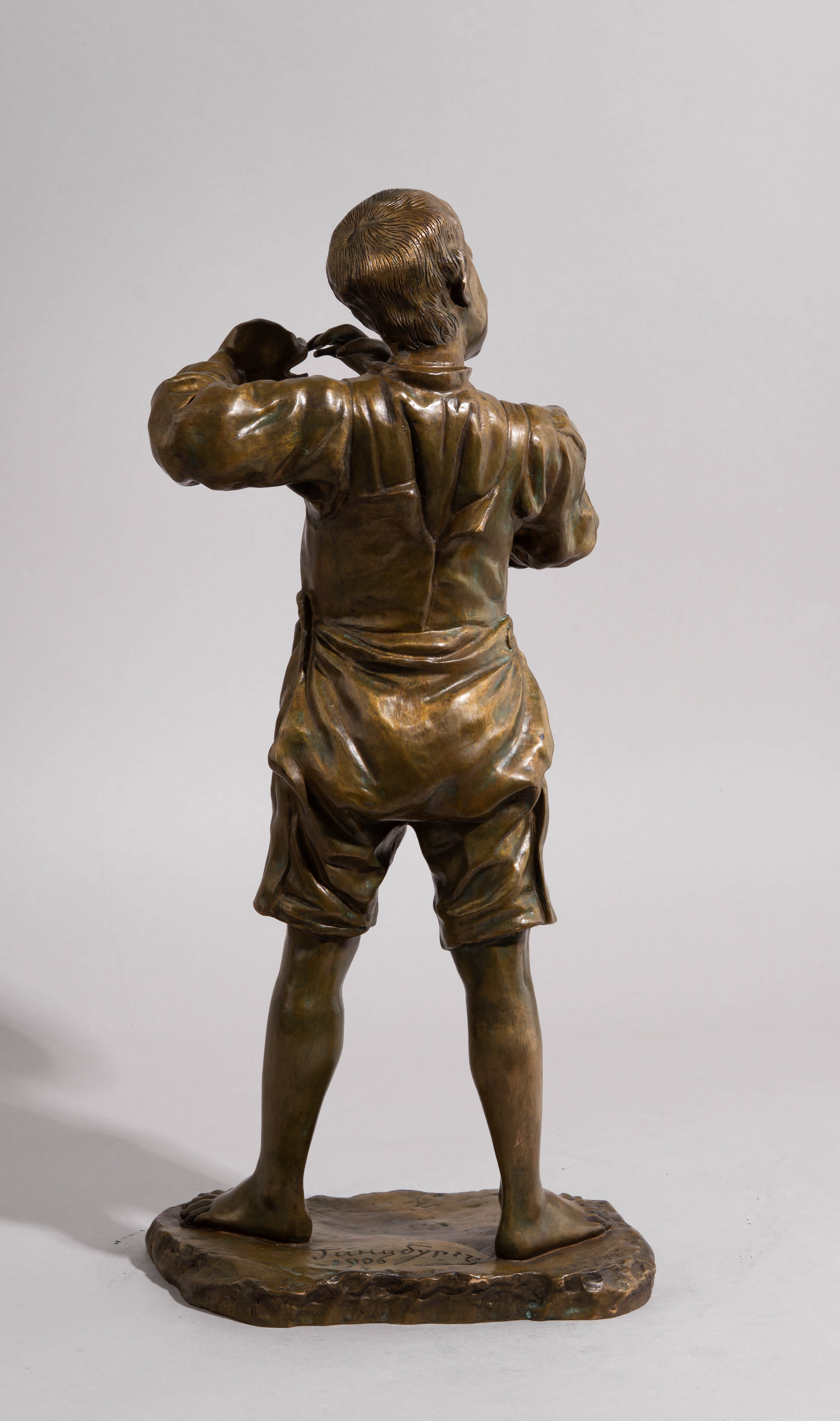 (Золотая медаль на Всемирной выставке в Париже. С экспертизой.) Скульптура «Молодой музыкант» («Мальчик, играющий на струне»).
Россия, Санкт-Петербург, Завод художественной бронзы К.Ф. Верфеля, скульптор  – И. Я. Гинцбургъ, 1906.