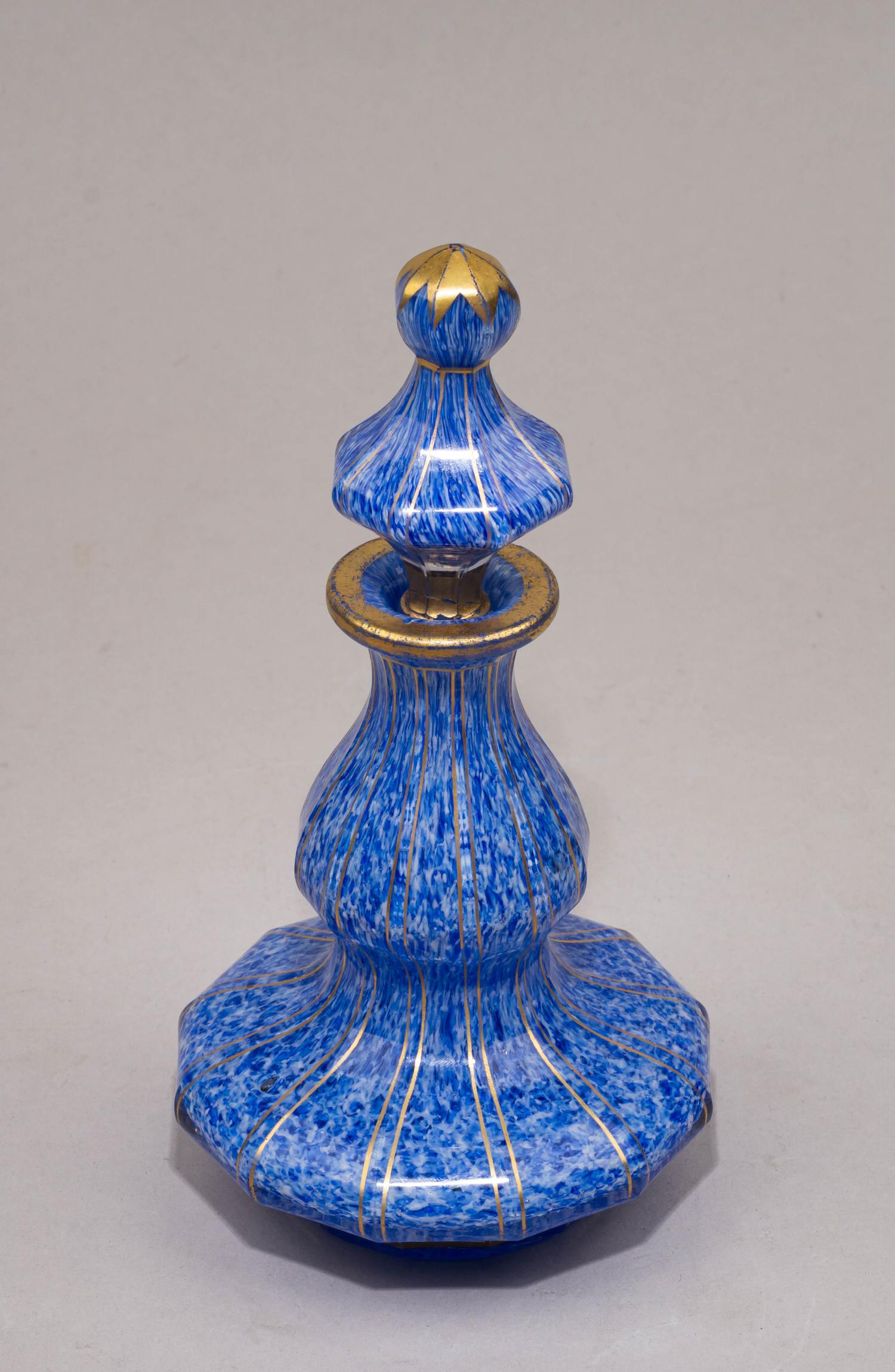 (Бахметевы) Флакон «Лазурит». 
Россия, Николо-Пестровский завод Бахметевых, 1860-е годы.