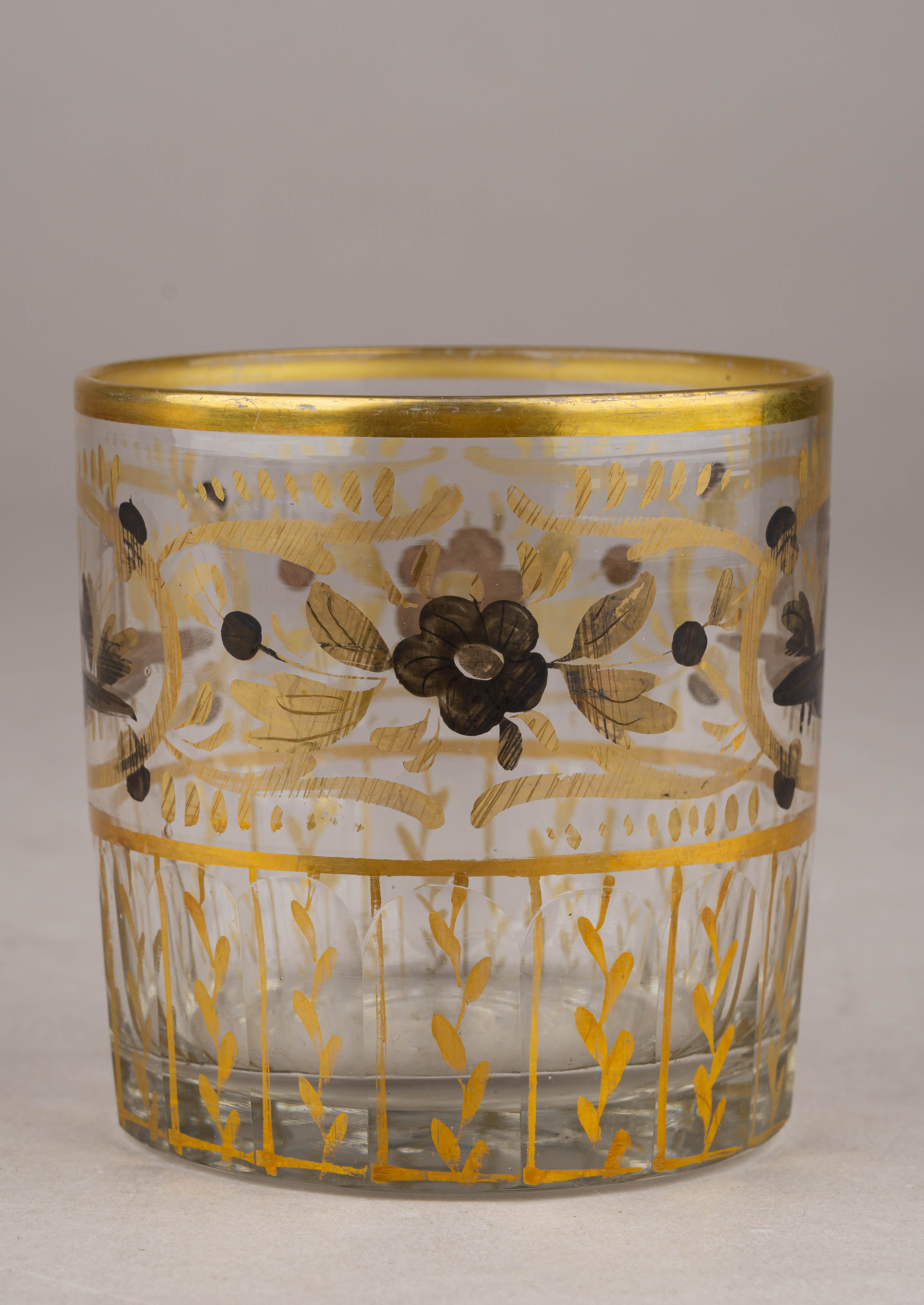 (ИСЗ) Стакан с изображением архитектуры с золотом и серебром. 
Россия, Императорский стеклянный завод, 1830-е годы.