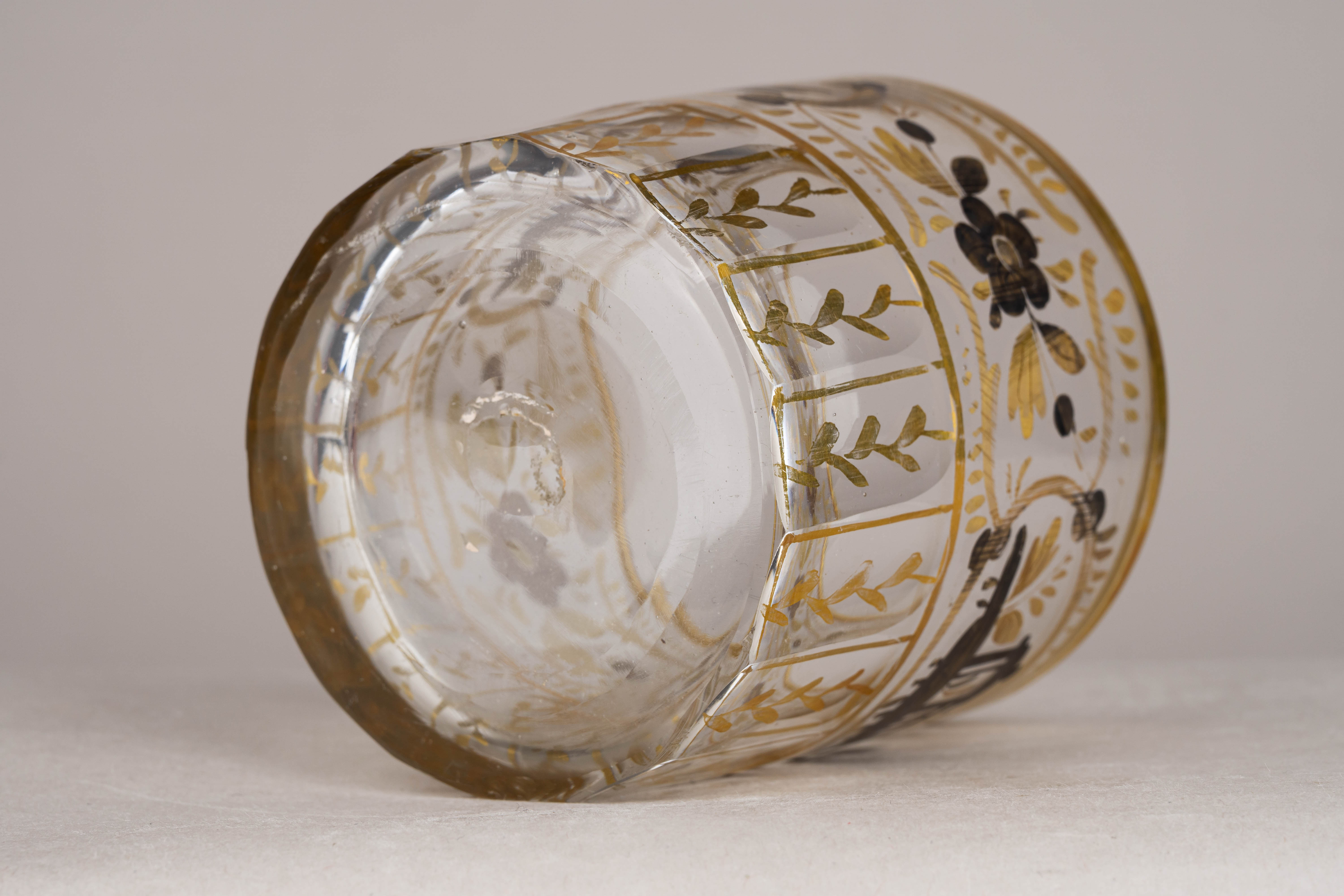 (ИСЗ) Стакан с изображением архитектуры с золотом и серебром. 
Россия, Императорский стеклянный завод, 1830-е годы.