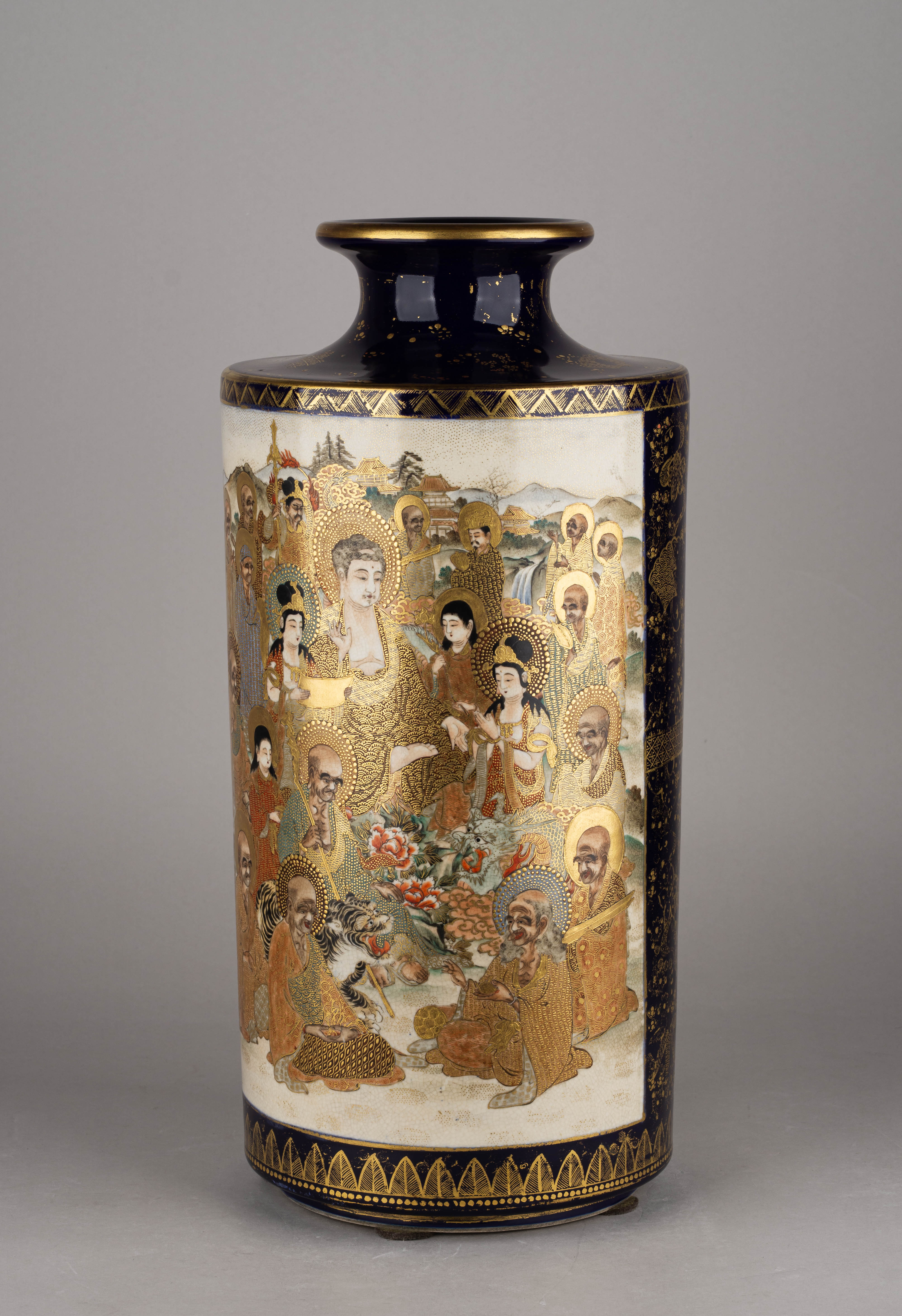 (Сацума) Ваза с изображением Будды. Япония, Сацума, период Мэйдзи, конец XIX века. (1868–1912).