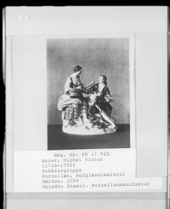 (Мейсен. В. Асье) Скульптура «Пастораль. Пастухи». Германия, Мейсенская фарфоровая мануфактура, автор модели Мишель-Виктор Асье (1769), 1860-1924.