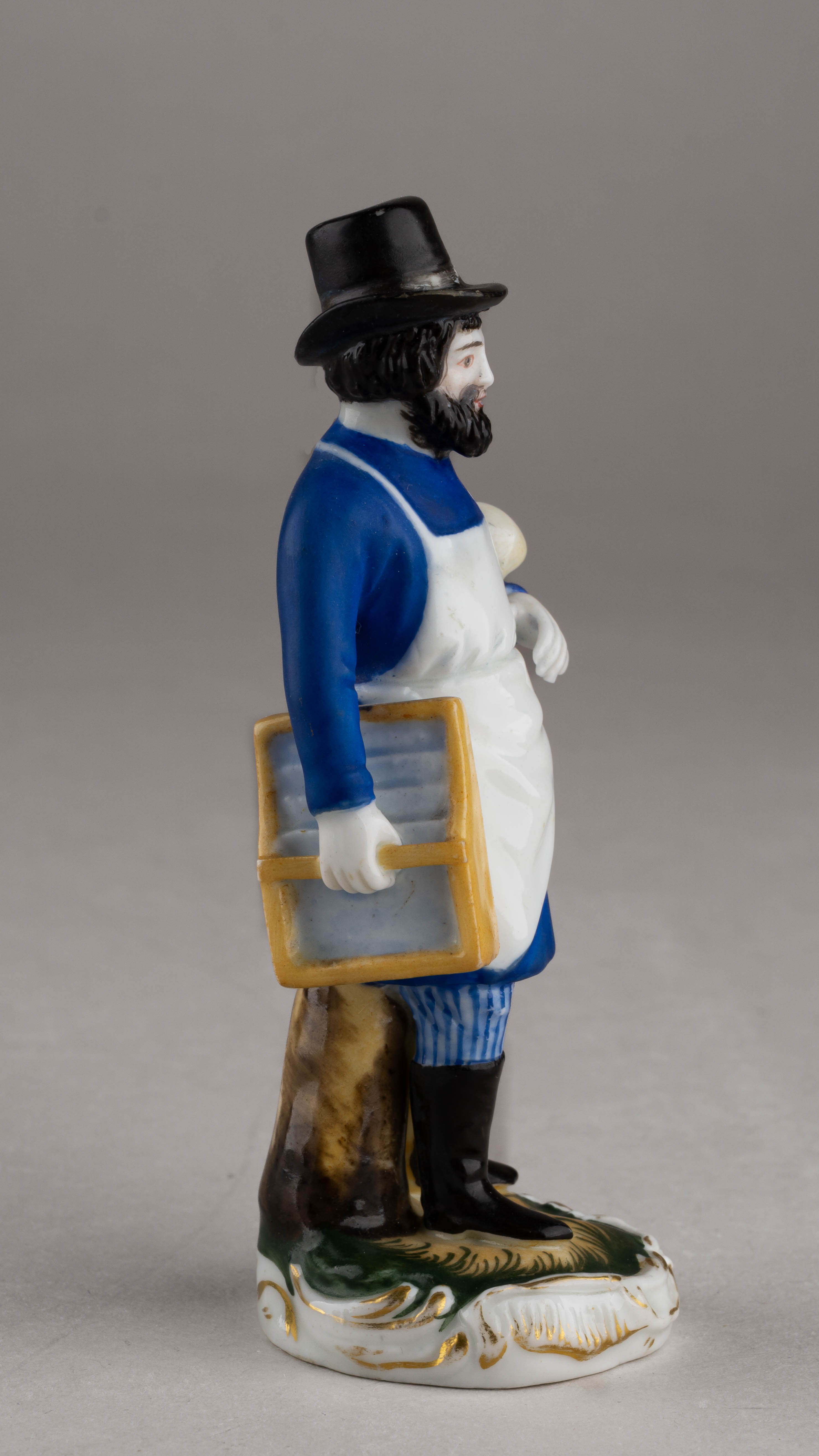 (Гарднер. Волшебный фонарь) Скульптура «Стекольщик». Россия, Завод Гарднера, 1830-е.