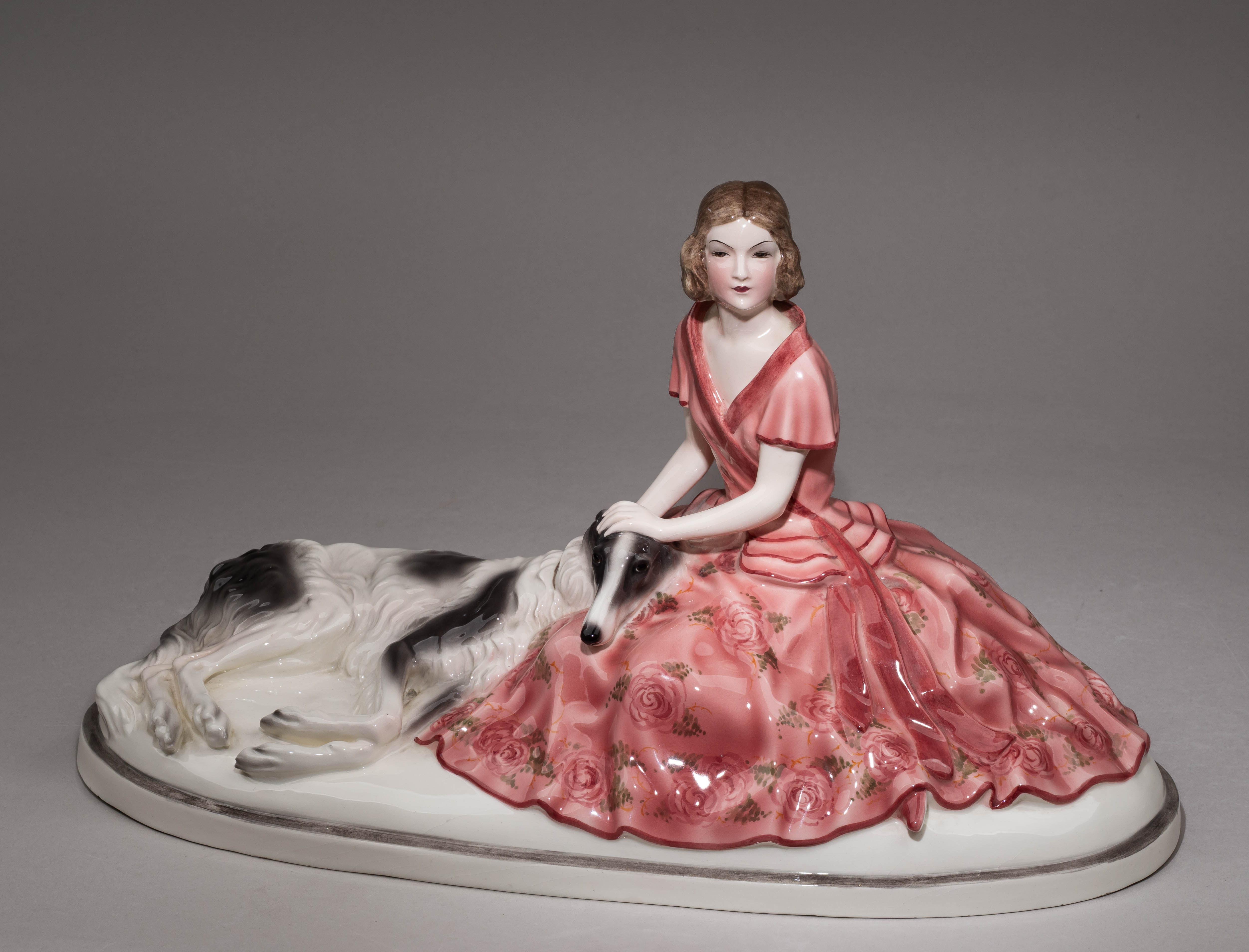 (Ар-деко. Гольдшайдер) Скульптура «Девушка с борзой». Австрия, Вена, фабрика Гольдшайдер, автор модели Йозеф Лоренцль (модель 1932 года), 1937-1941 годы.