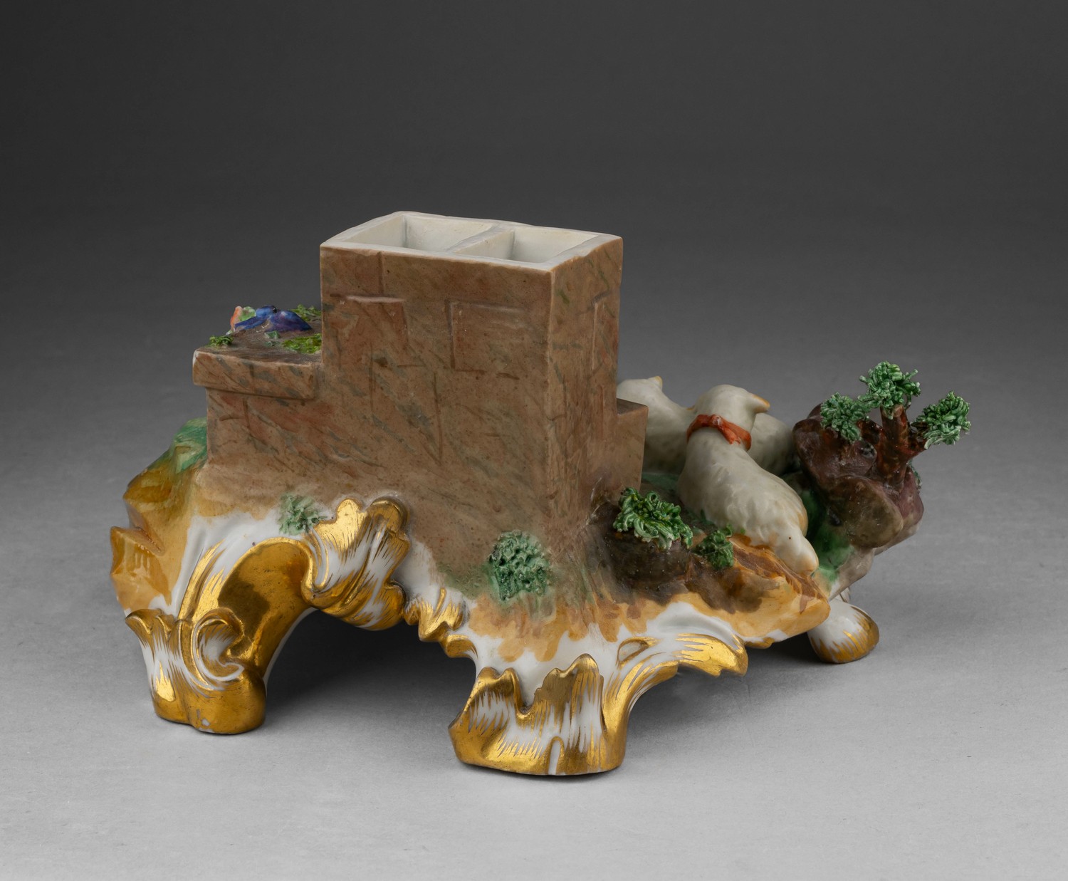 (ИФЗ, Николай I) Скульптура «Пастушья собака и овечки у грота».  Императорский фарфоровый завод, 1825-1855 годы.