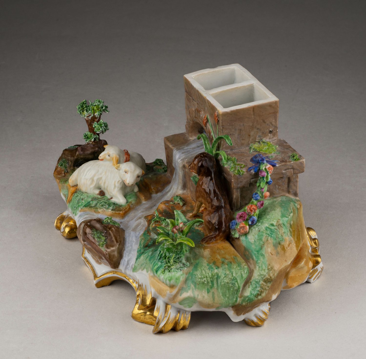 (ИФЗ, Николай I) Скульптура «Пастушья собака и овечки у грота».  Императорский фарфоровый завод, 1825-1855 годы.