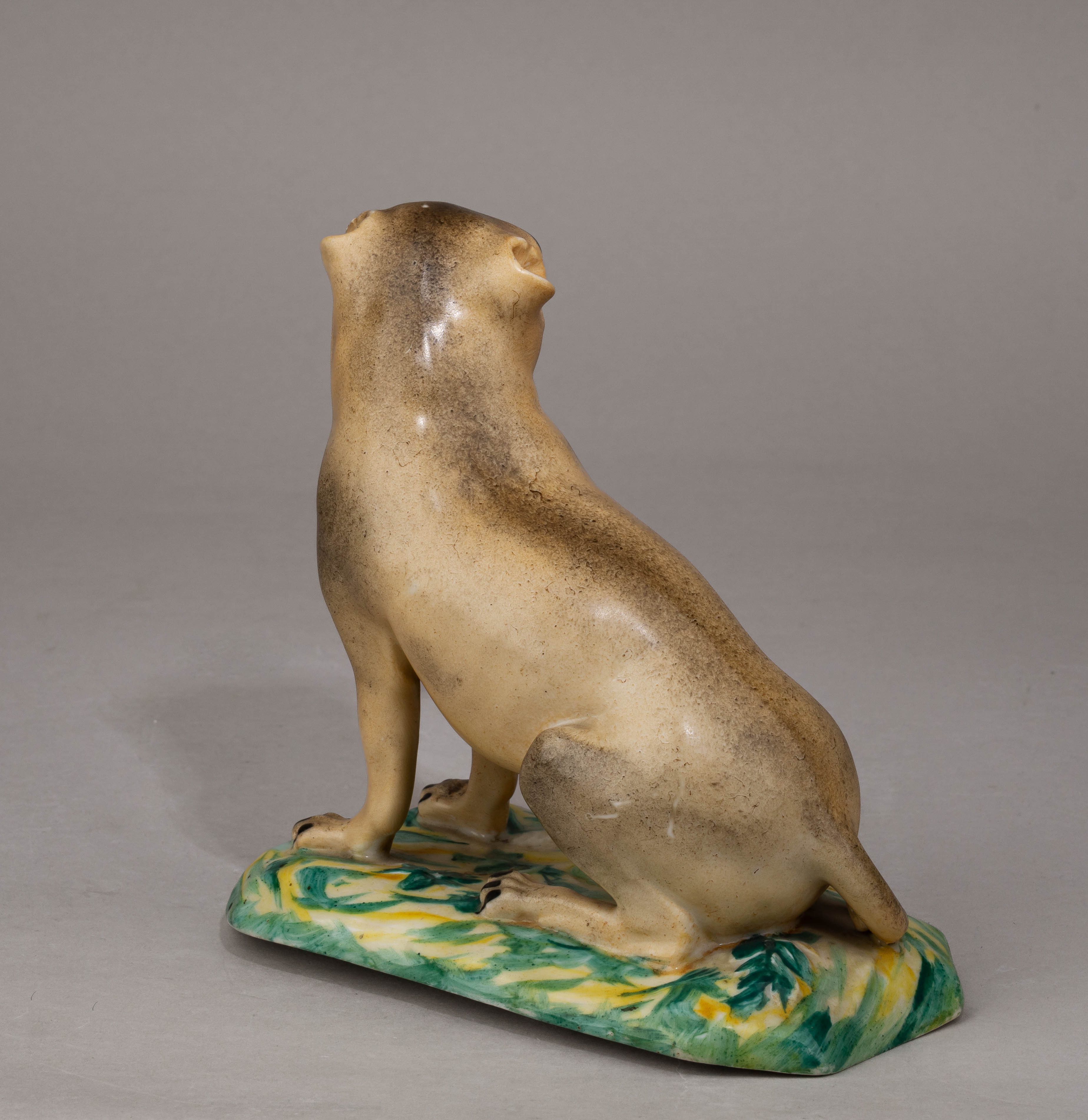 (Завод Тереховых и Киселева) Скульптура - неваляшка «Собака мопс». Россия, Завод братьев Тереховых и А.Л. Киселева, 1830-е – 1850-е годы.