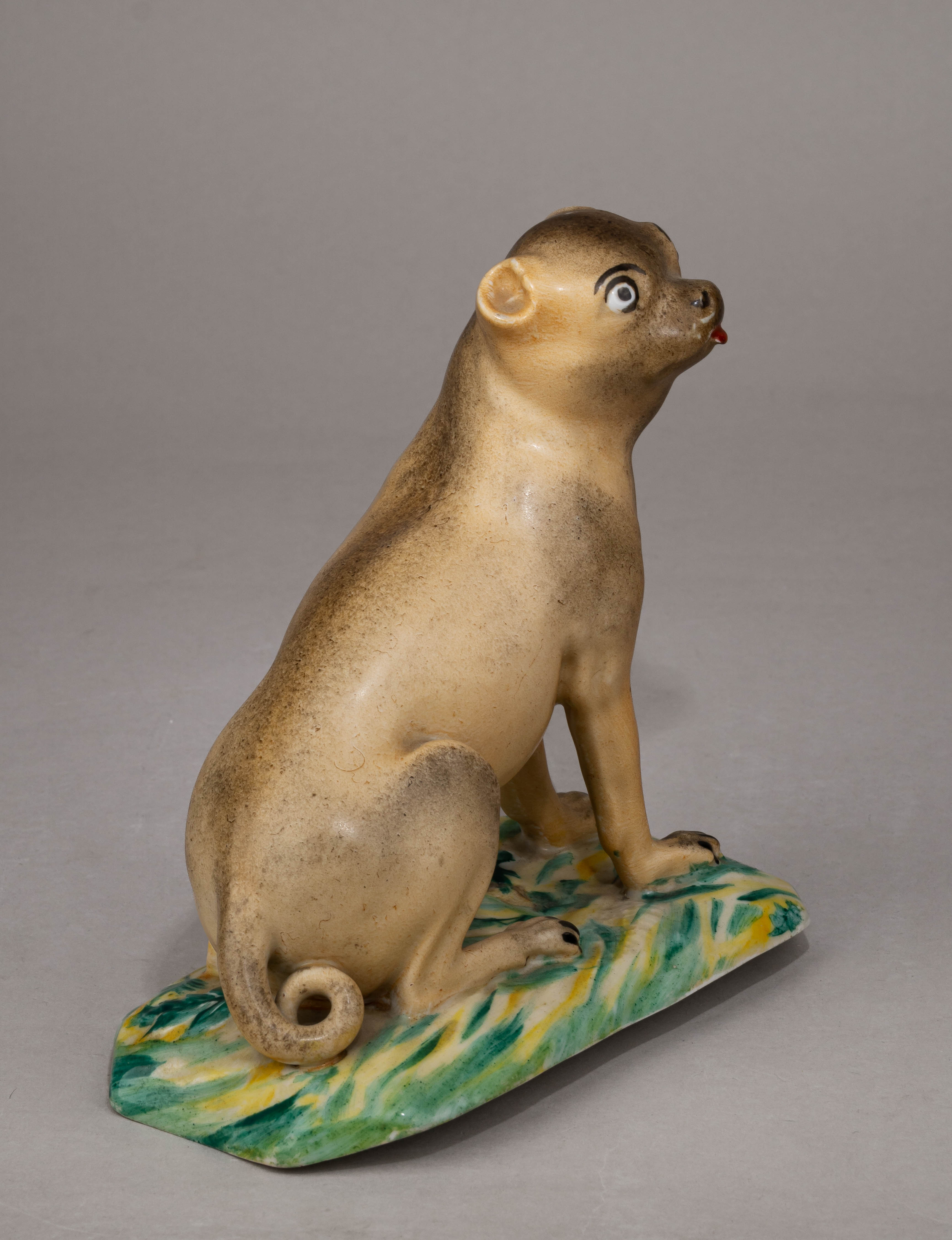 (Завод Тереховых и Киселева) Скульптура - неваляшка «Собака мопс». Россия, Завод братьев Тереховых и А.Л. Киселева, 1830-е – 1850-е годы.