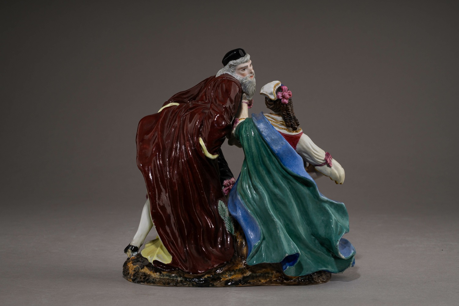 (С экспертизой) Скульптура «Коломбина и Панталоне». Россия, Завод А.Г. Попова, середина XIX века.  По модели скульптора И.И. Кендлера (1741)