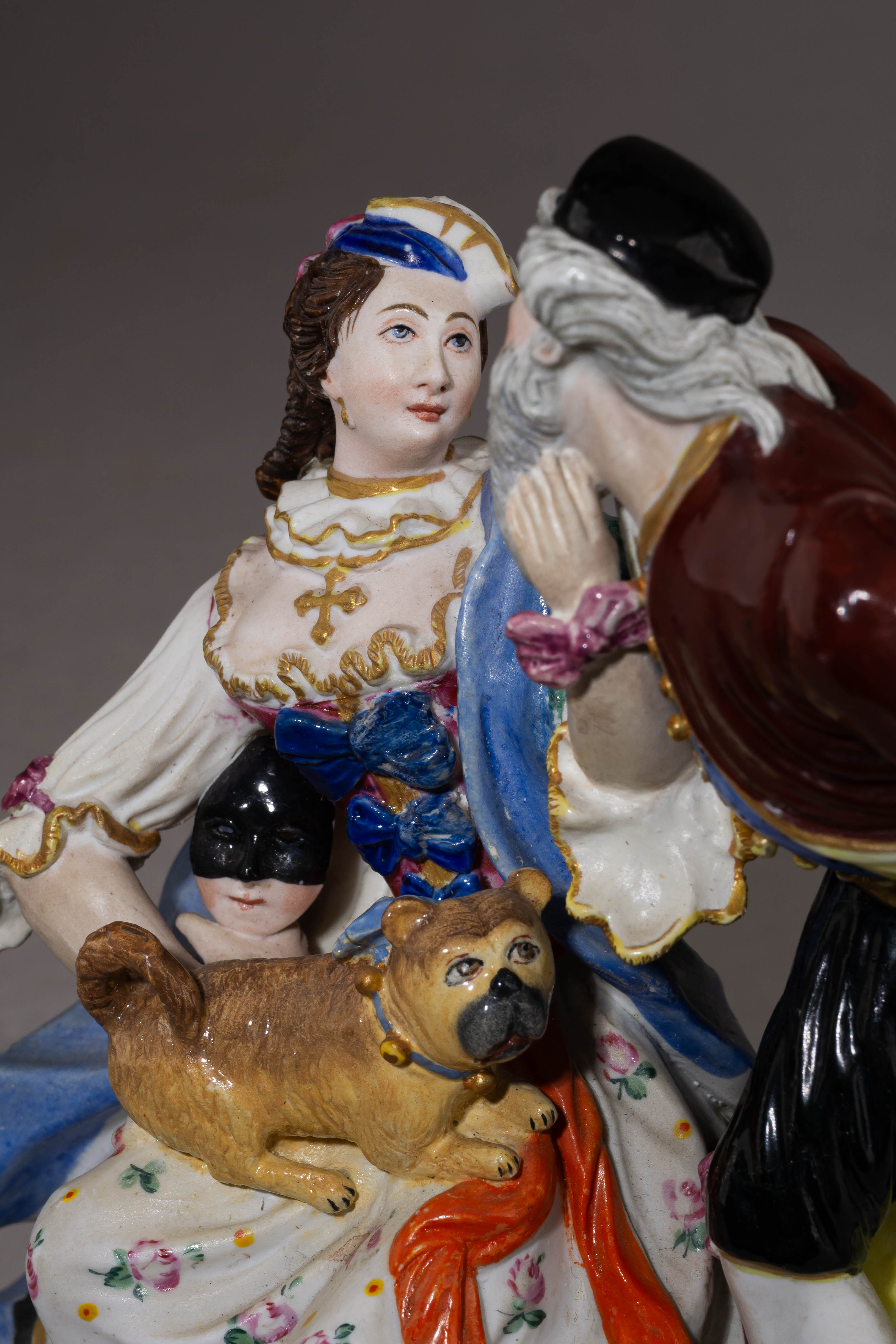 (С экспертизой) Скульптура «Коломбина и Панталоне». Россия, Завод А.Г. Попова, середина XIX века.  По модели скульптора И.И. Кендлера (1741)