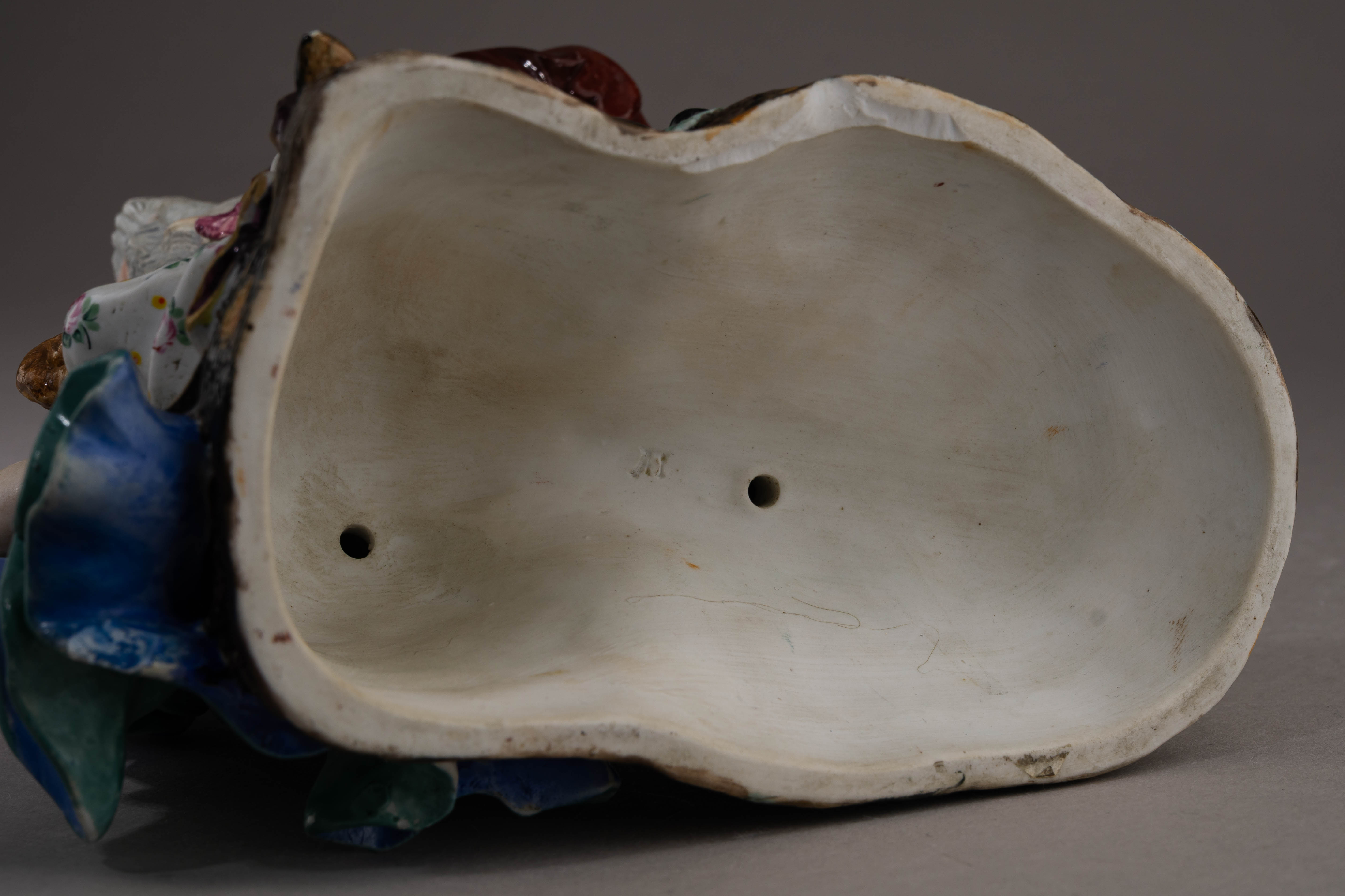 (С экспертизой) Скульптура «Коломбина и Панталоне». Россия, Завод А.Г. Попова, середина XIX века.  По модели скульптора И.И. Кендлера (1741)