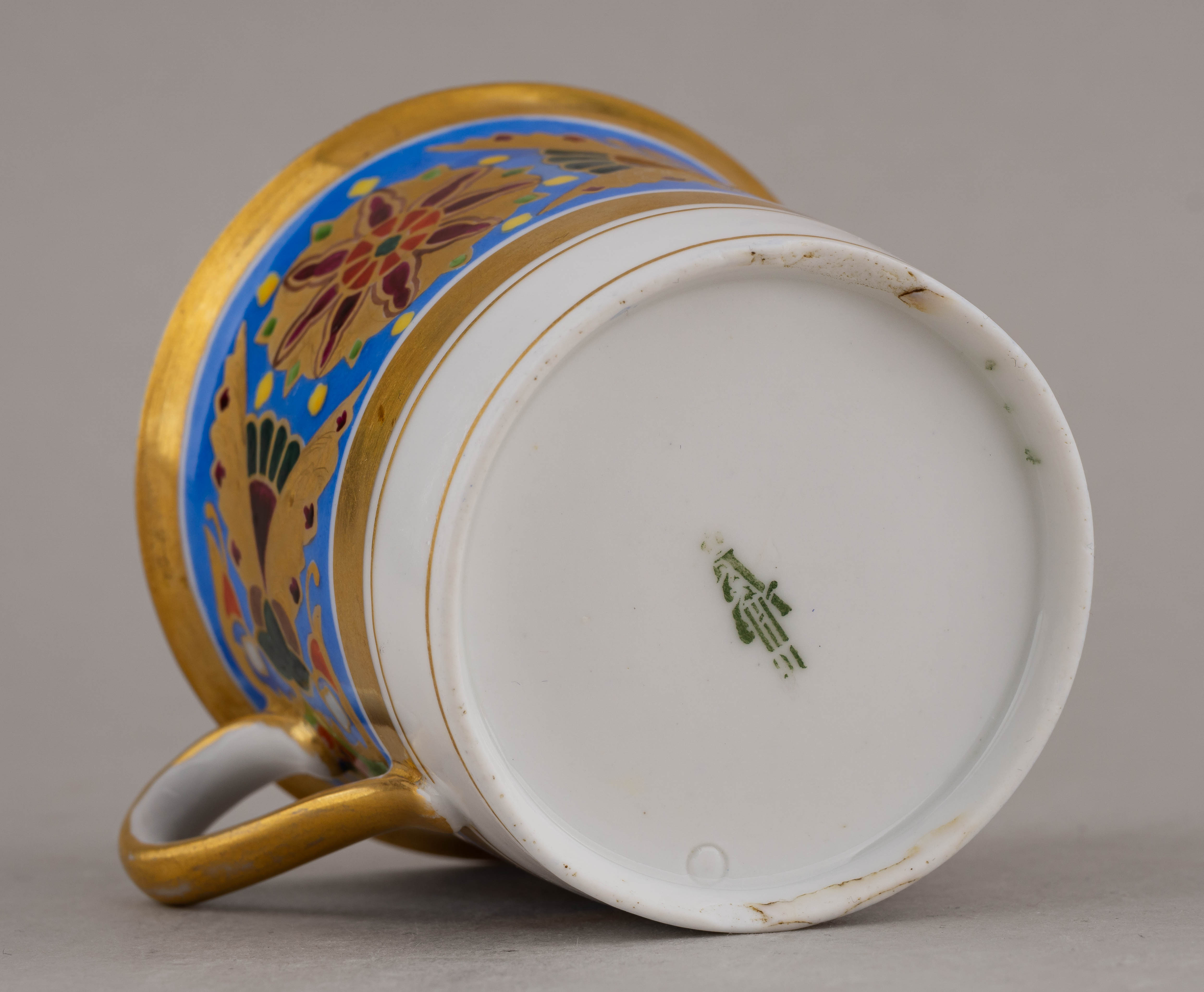 (ИФЗ. Готический сервиз.) Чашка с блюдцем.
Россия, Императорский фарфоровый завод, 1893 год.