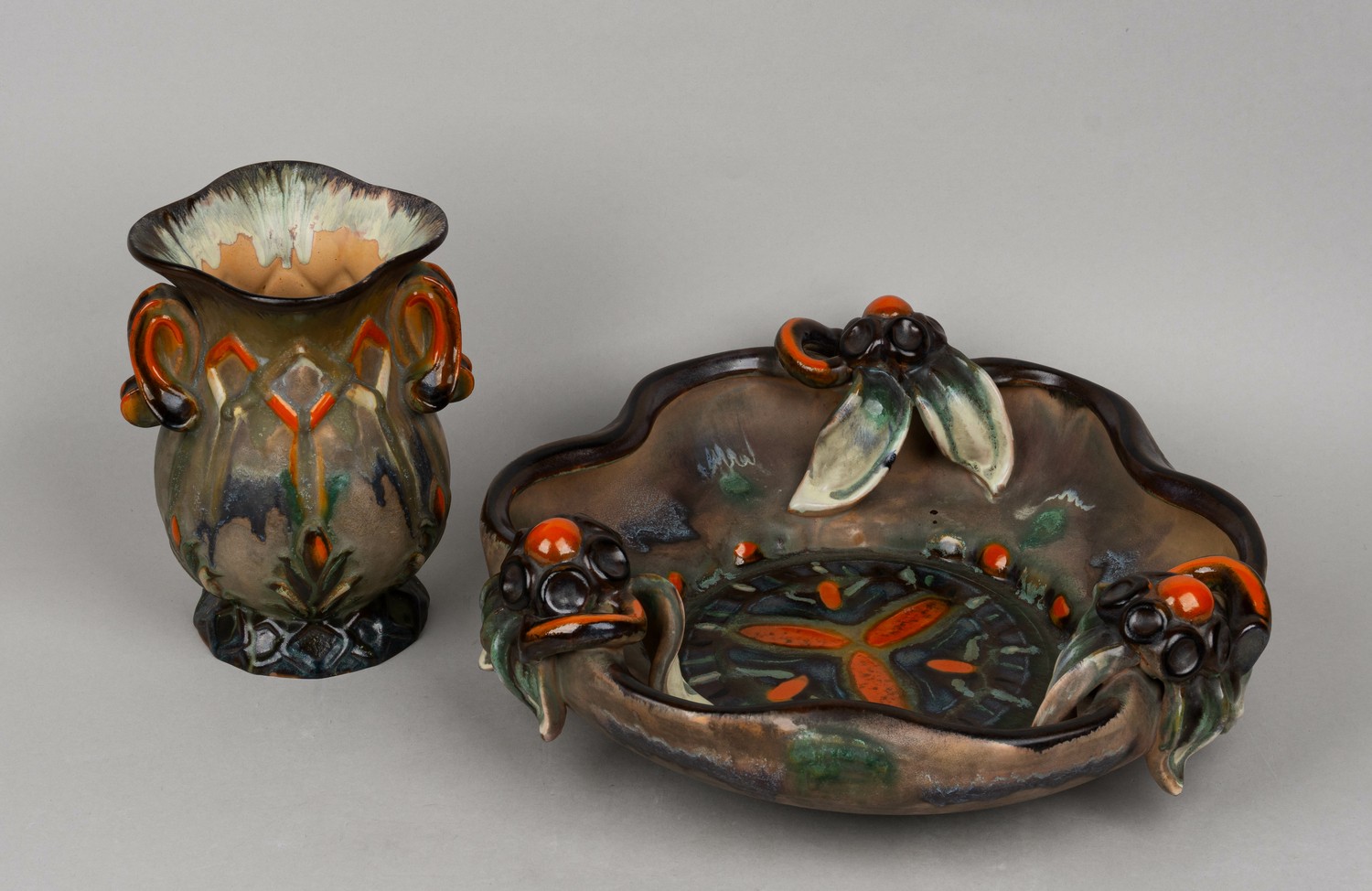 Сет: ваза для цветов и ваза для фруктов. Германия, Берлин, Фабрика керамических изделий Георгенталь (Georgenthal), 1930-е годы.