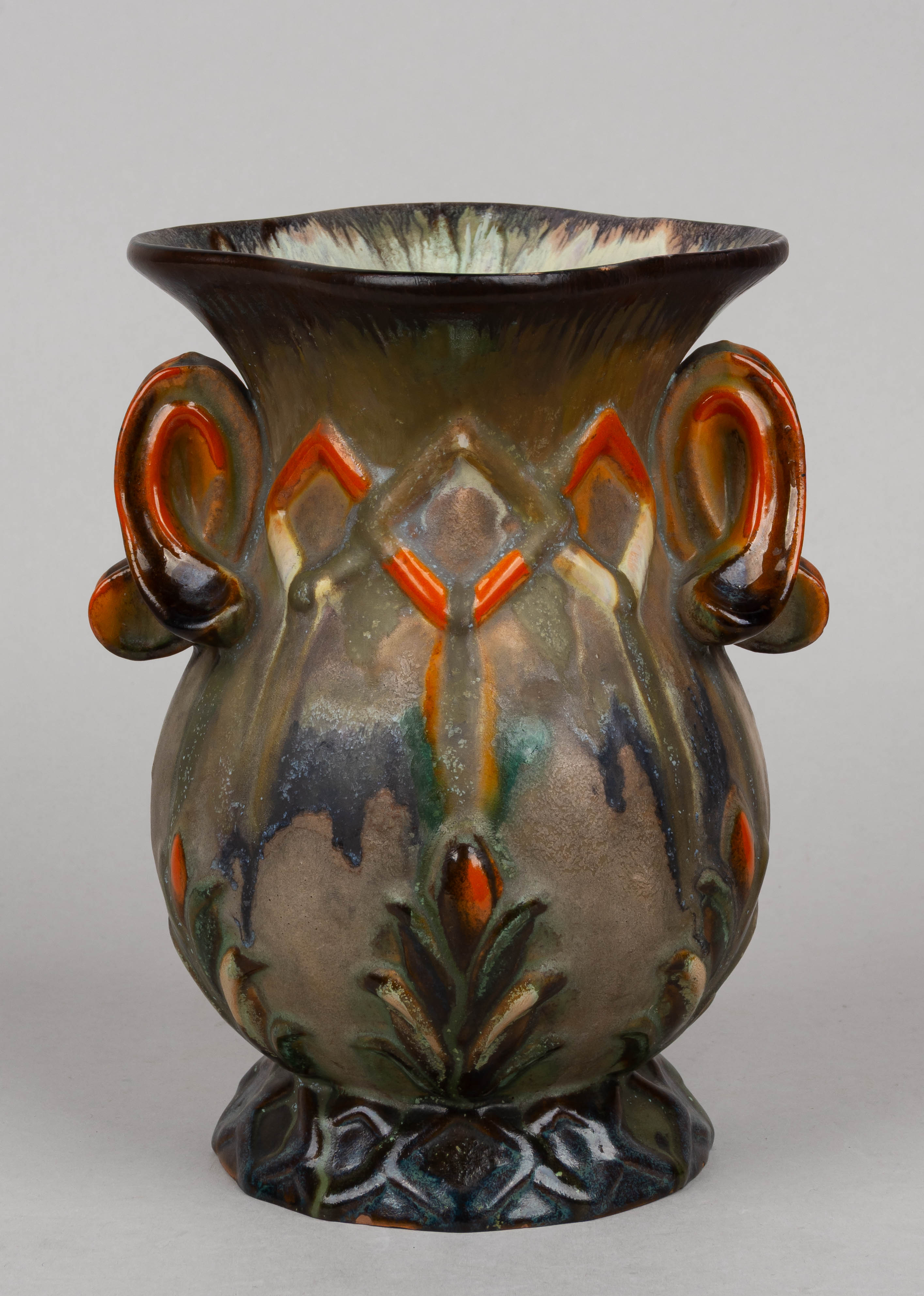 Сет: ваза для цветов и ваза для фруктов. Германия, Берлин, Фабрика керамических изделий Георгенталь (Georgenthal), 1930-е годы.