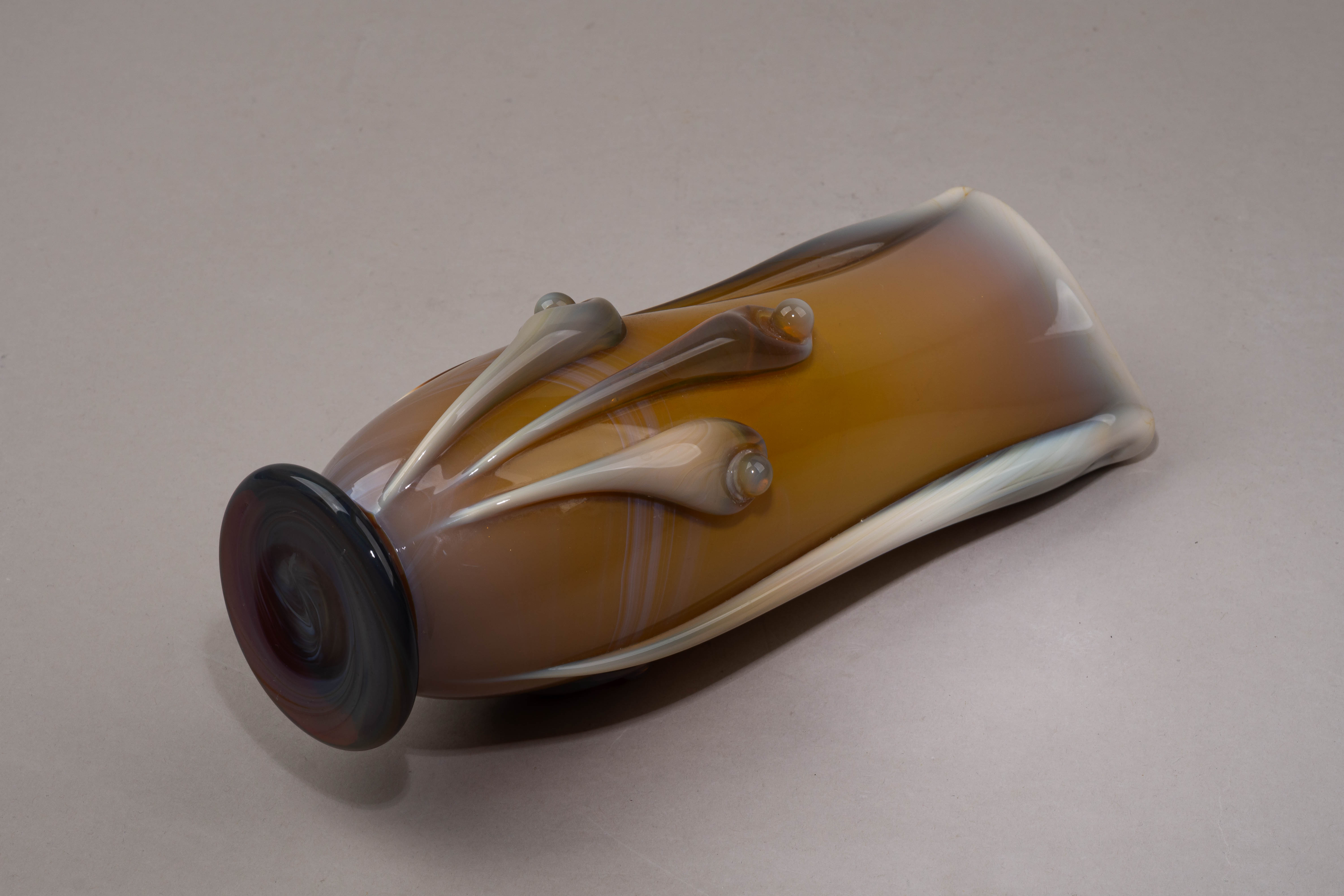 Ваза сульфидного стекла. 
СССР, завод «Красный май», 1960–1970-е годы.