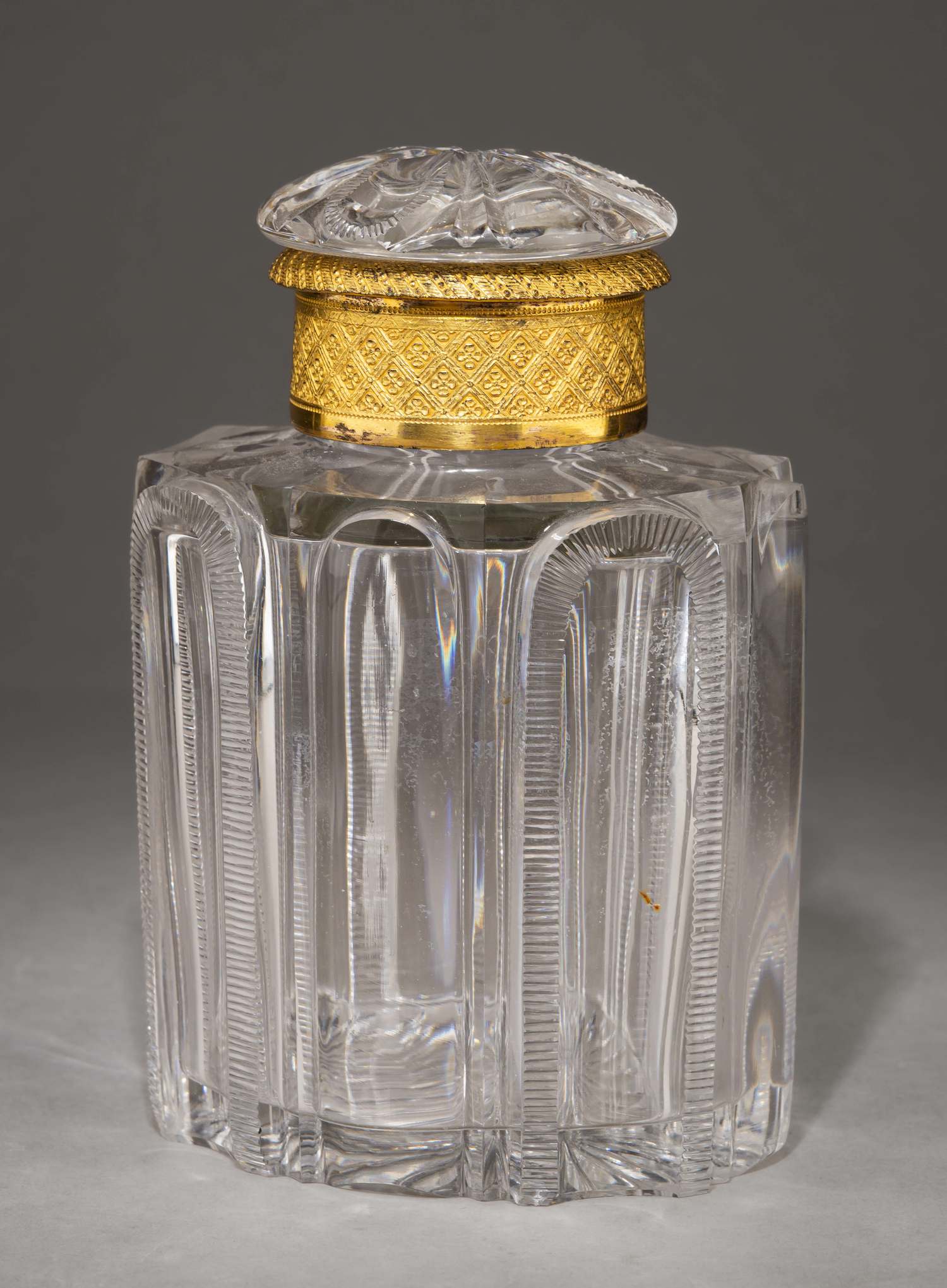 (Ампир) Чайница в чеканной оправе.
Первая четверть XIX века.