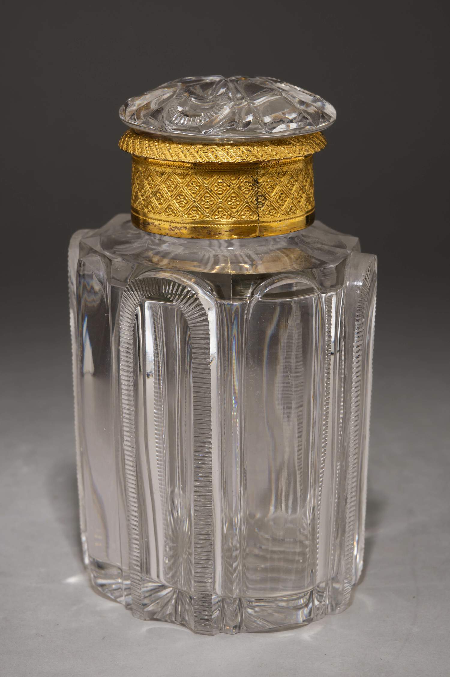 (Ампир) Чайница в чеканной оправе.
Первая четверть XIX века.