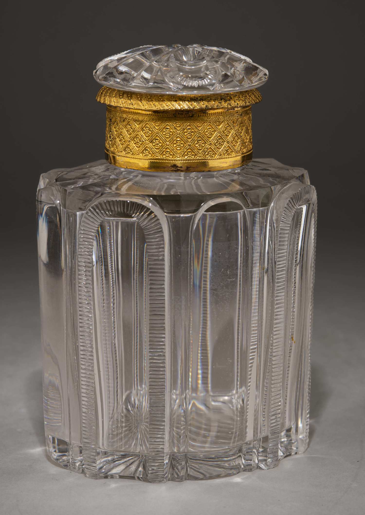 (Ампир) Чайница в чеканной оправе.
Первая четверть XIX века.