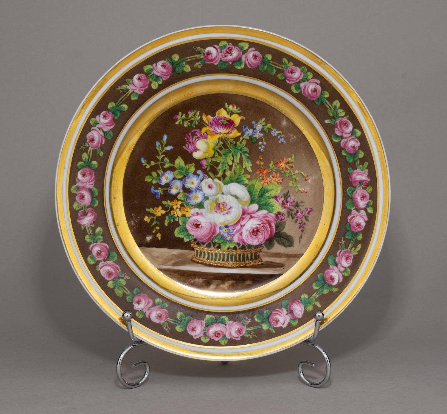 (ИФЗ) Тарелка «Натюрморт с корзиной цветов». 
Россия, Императорский фарфоровый завод, 1855–1881 годы.