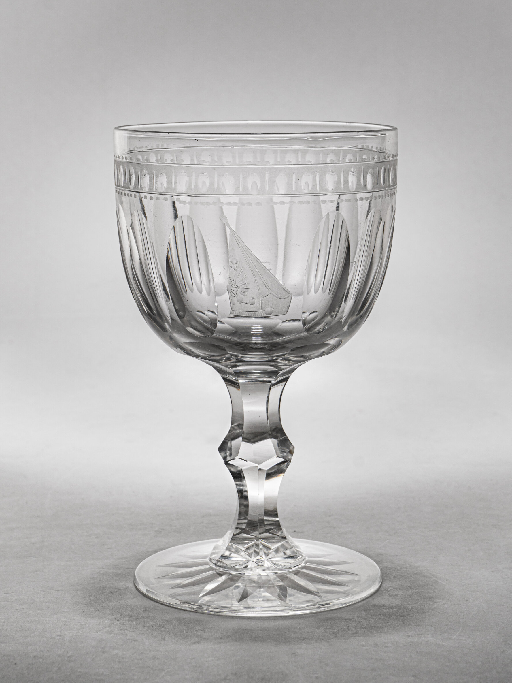 (Павловский гренадерский полк) Бокал из сервиза Лейб-гвардии Павловского полка. Россия, 1878-1900 годы.