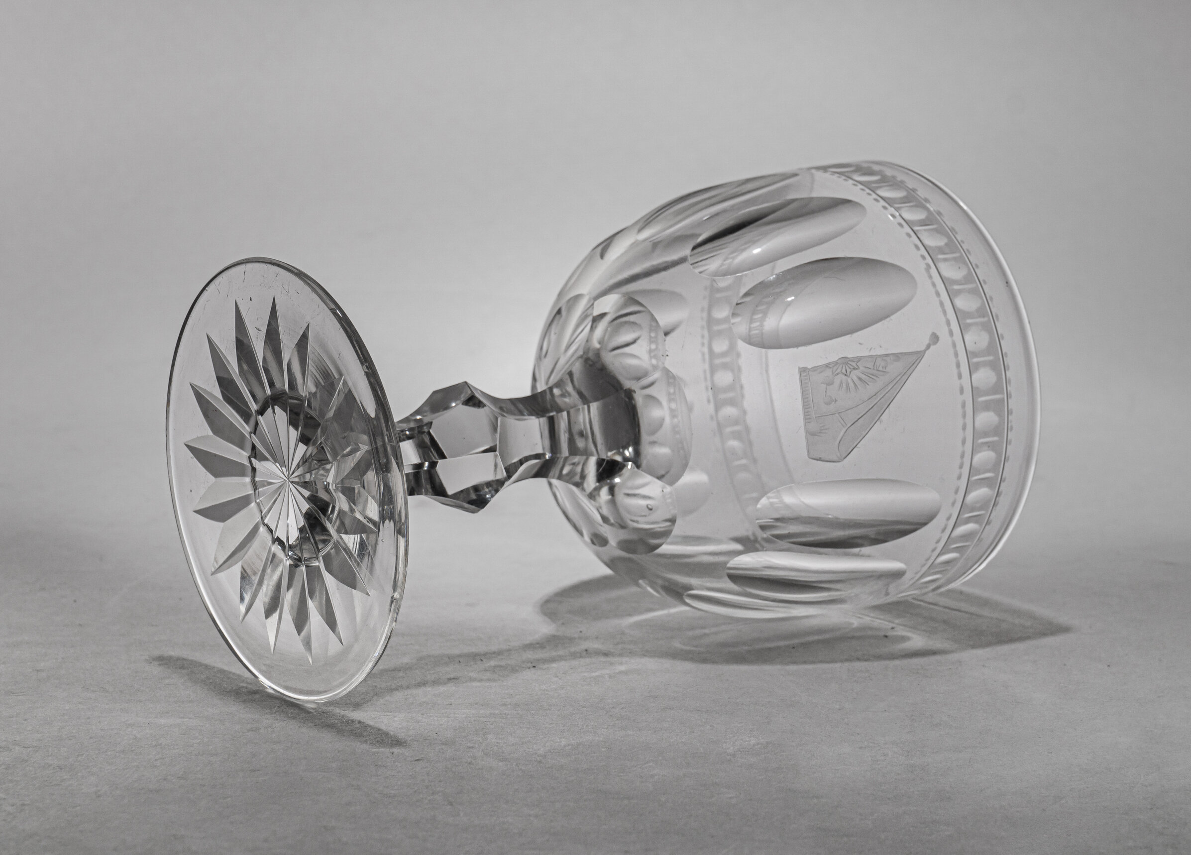 (Павловский гренадерский полк) Бокал из сервиза Лейб-гвардии Павловского полка. Россия, 1878-1900 годы.