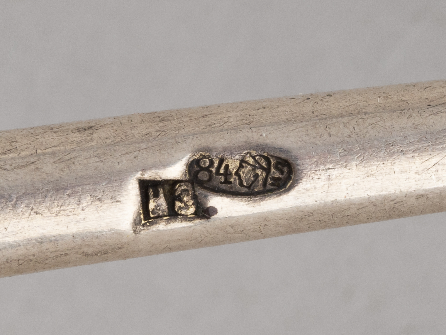 Ложка с эмалью по скани.<br>Россия, Москва, мастерская Зверева Н.Н., 1899–1908 годы.