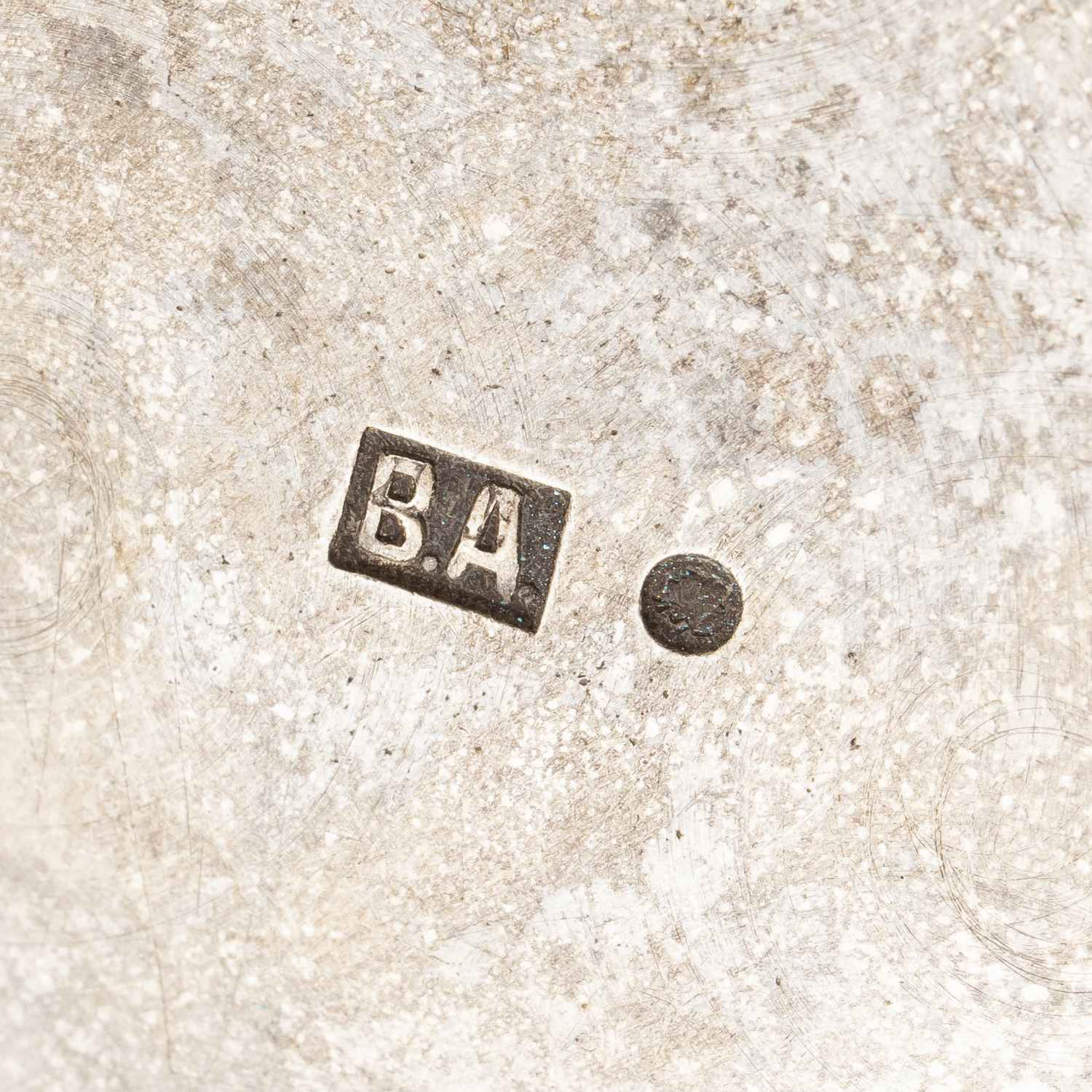 Подстаканник с изображением ягод и листьев, с дарственной надписью. 
Россия, Санкт-Петербург, Фабрика Василия Ивановича Андреева, 1908.