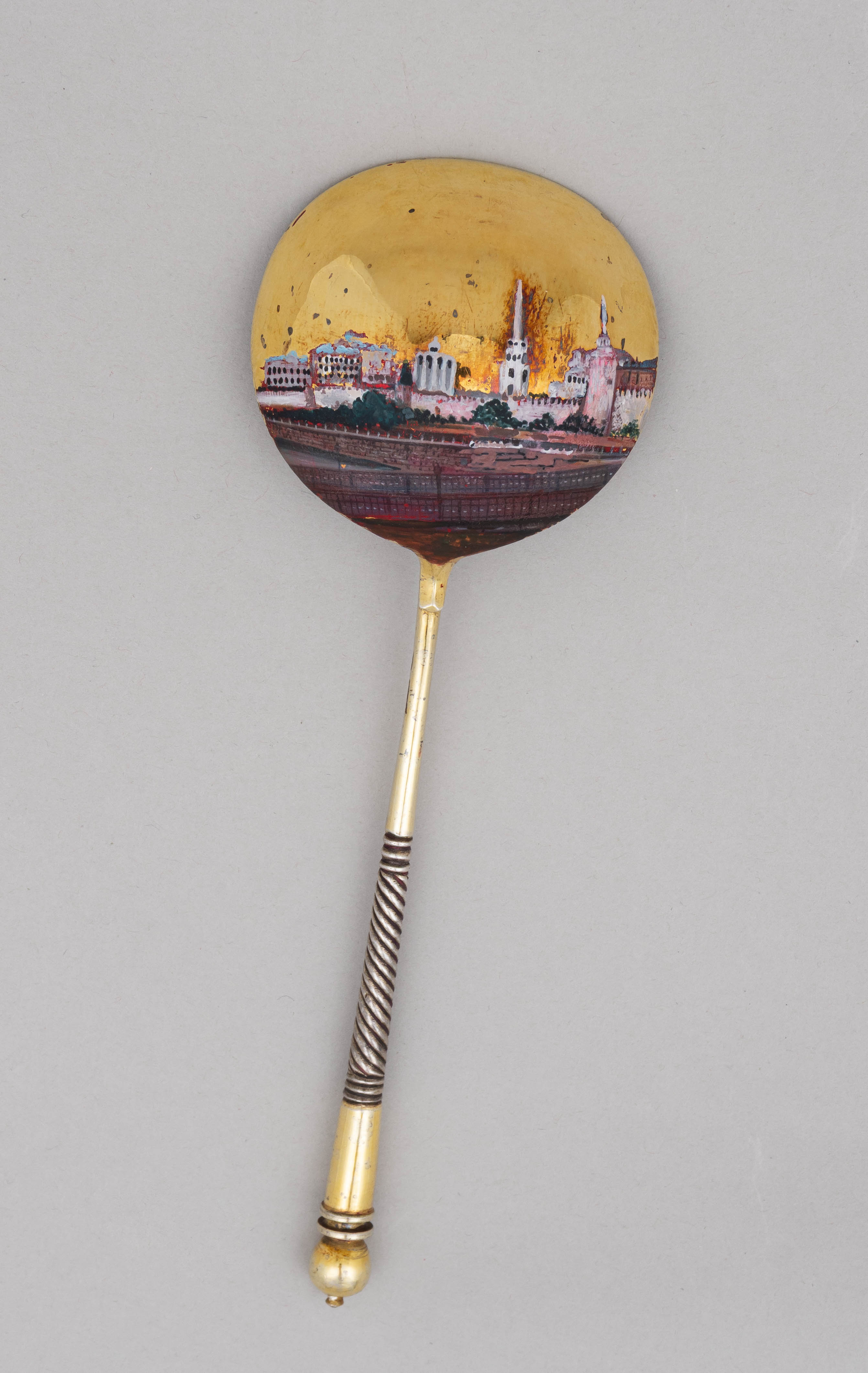 Ложка десертная с изображением Кремля.
Россия, Москва, 1899–1908 годы.