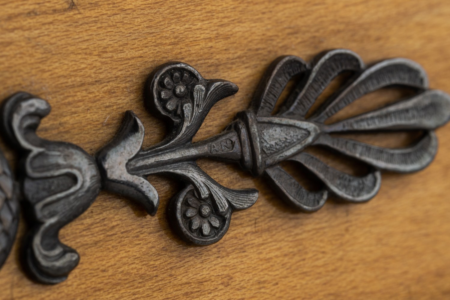 (Фаберже. С экспертизой).  Рама для фото. Дизайн с лебедями.   
Санкт-Петербург, фирма К. Фаберже, мастер Андерс Невалайнен, 1908-1917гг.