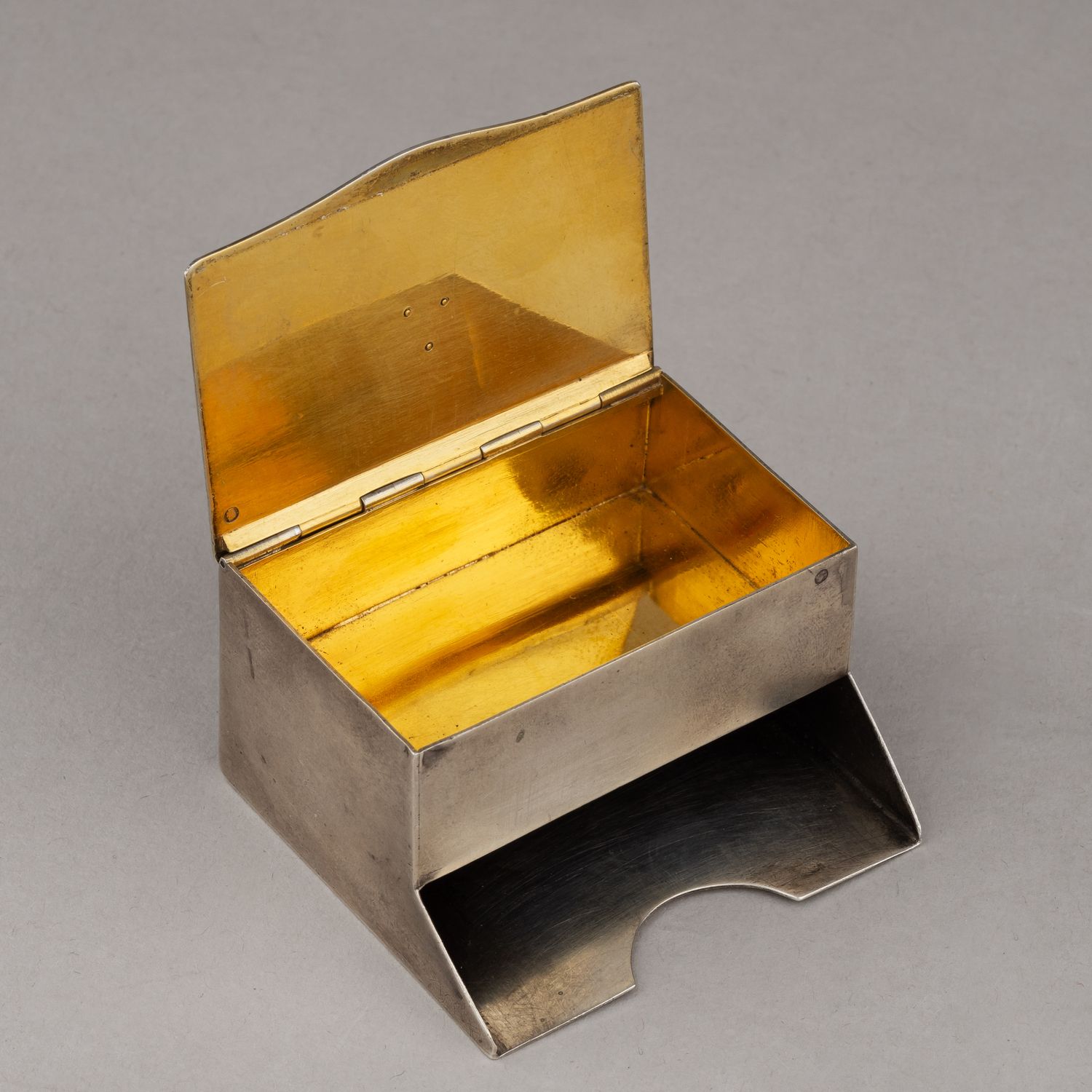 Марочница.
Российская империя, Варшава, фирма Израэля Шекман, 1908–1917 гг.