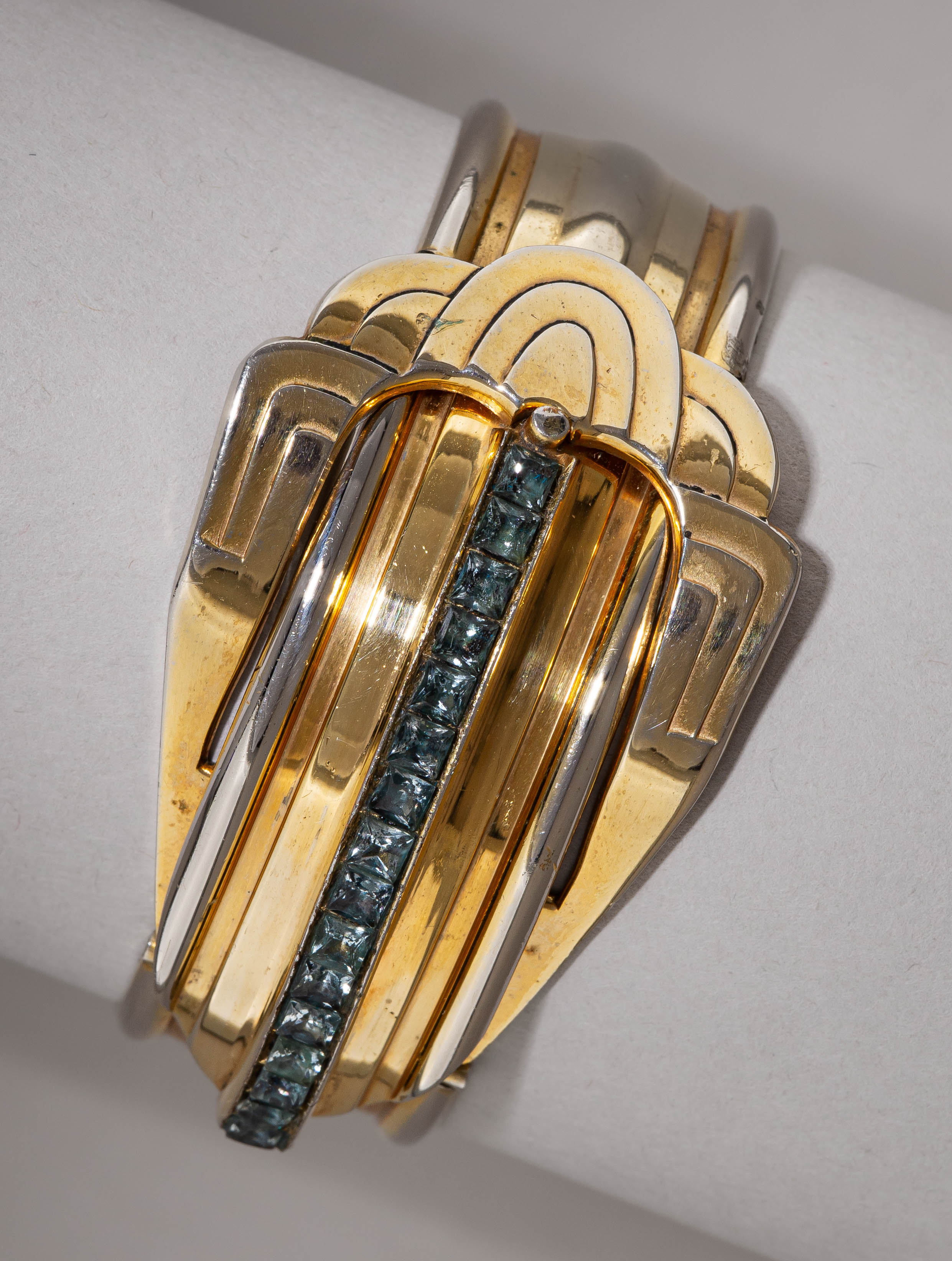 Браслет в стиле ар-деко.
Западная Европа, первая половина ХХ века.